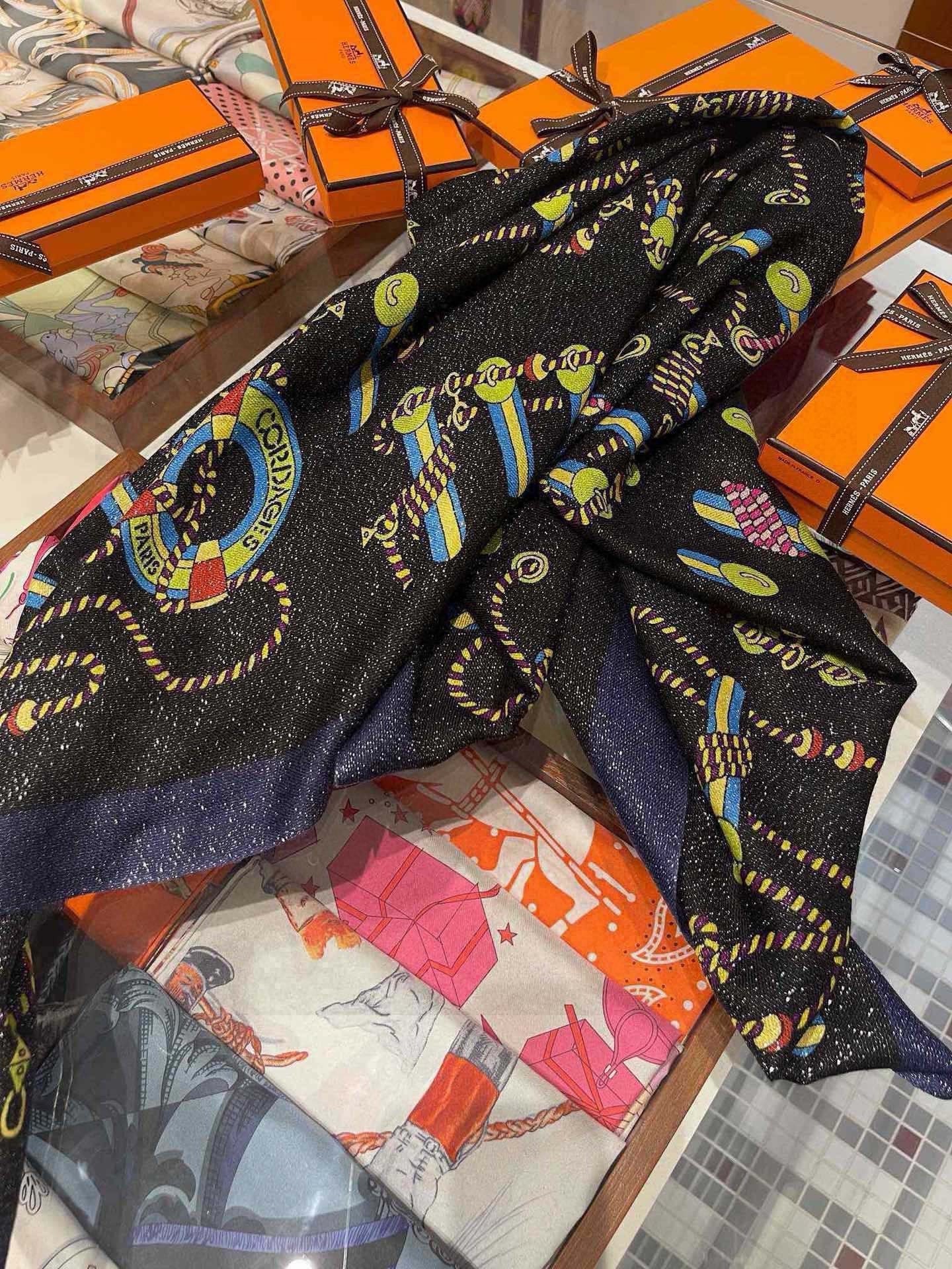 Scarf 200 CM In Black Colorful Cashmere Silk  264152