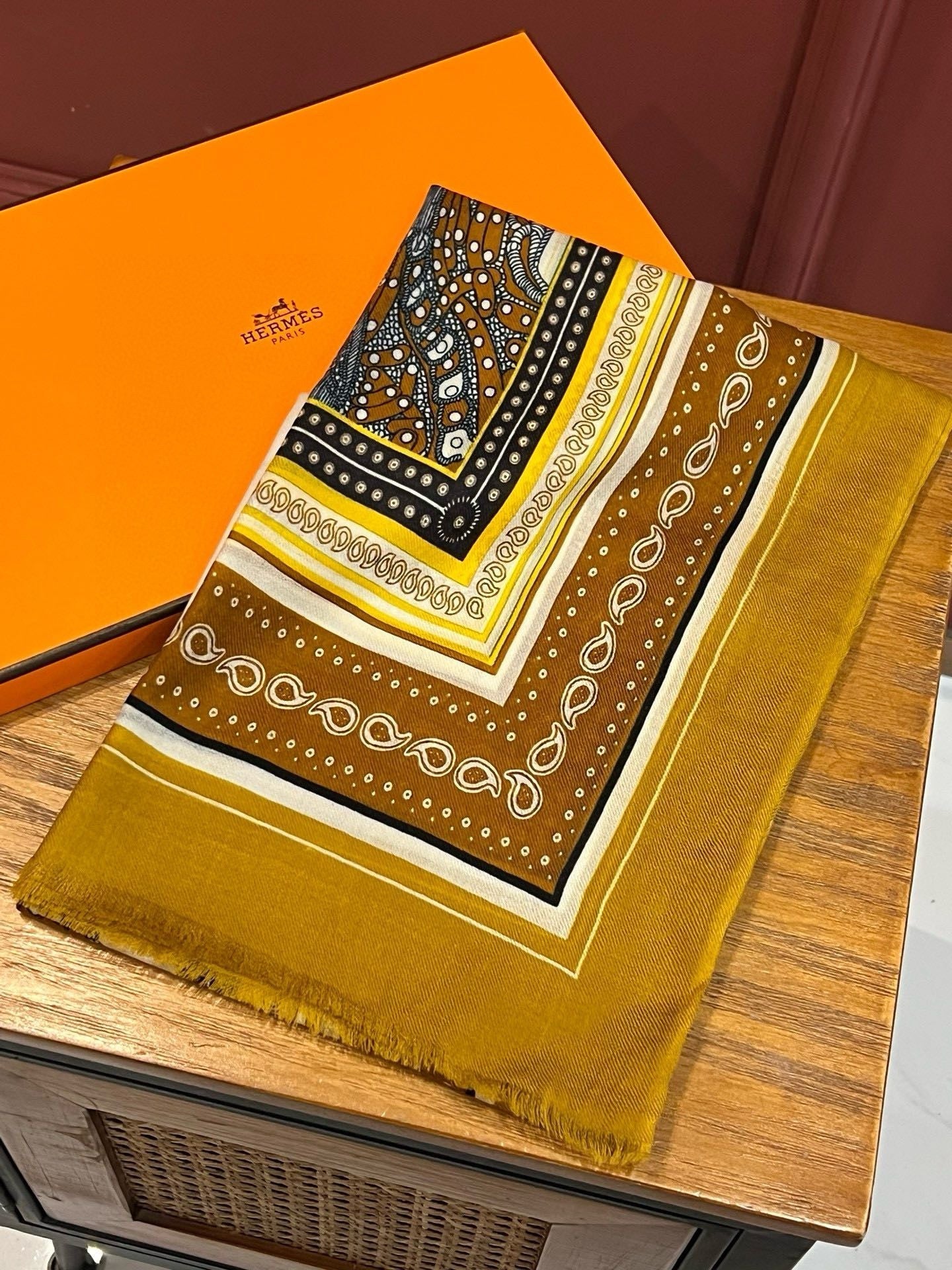Selle De Dignitaire Bandana Shawl 200 CM In Yellow Brown Colorful Cashmere 265335