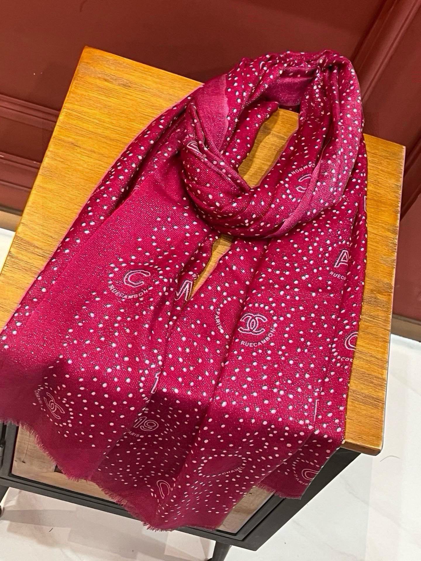CC Scarf 200 CM In Dark Pink Polka Dot Cashmere 274119