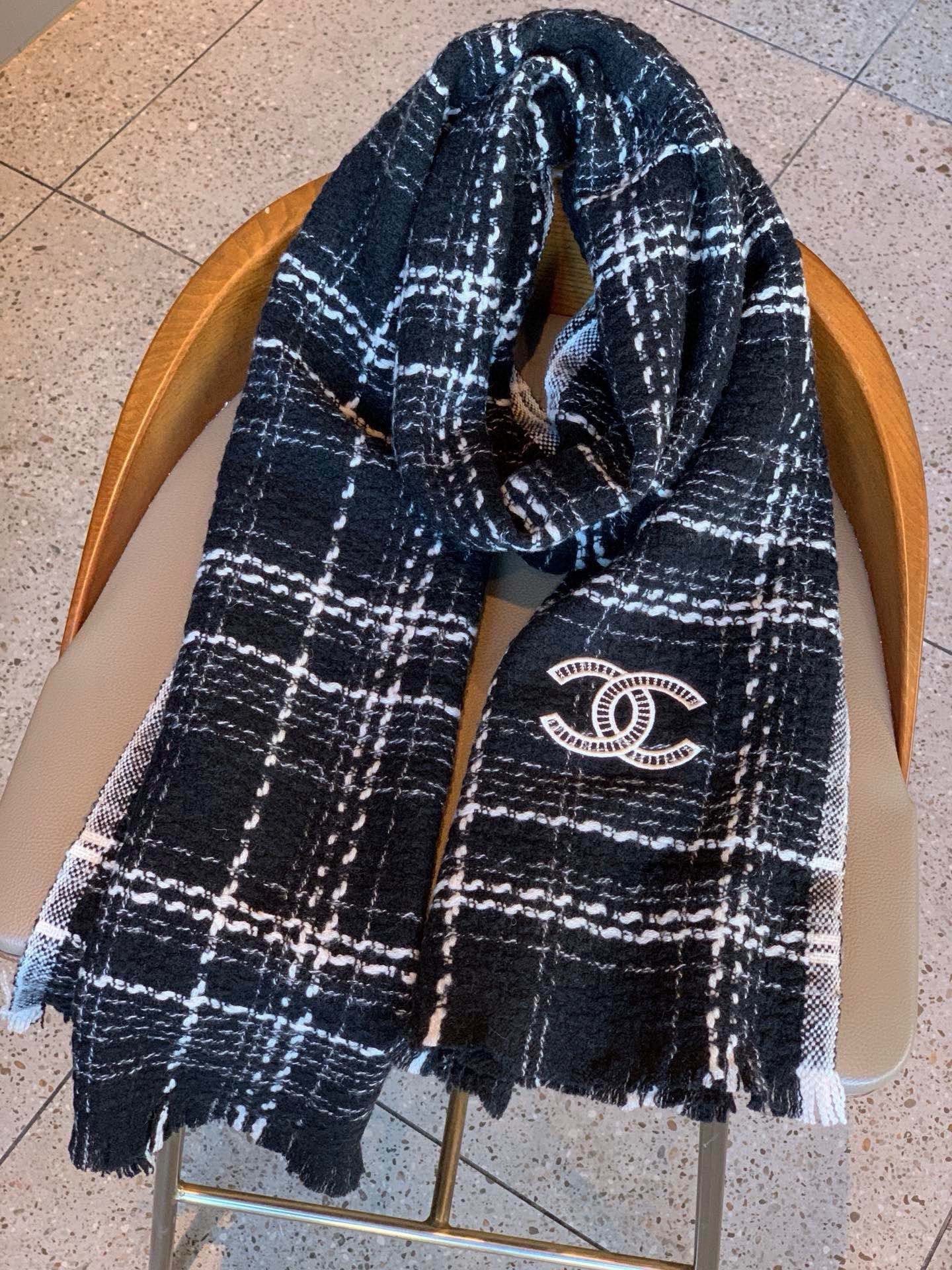 CC Scarf 200 CM In Black With White Stripes Cashmere 415342