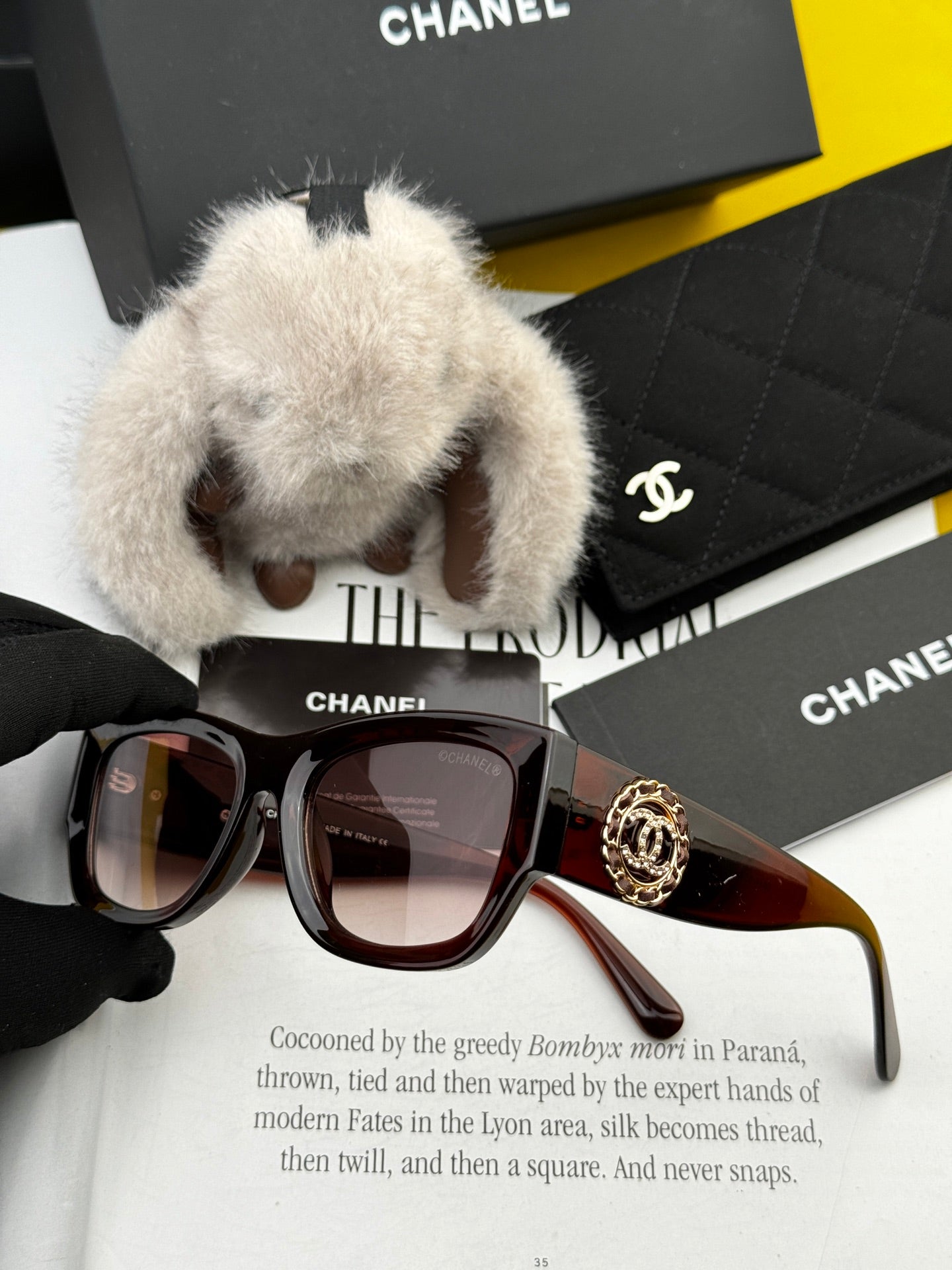 Chanel Sunglasses 558378