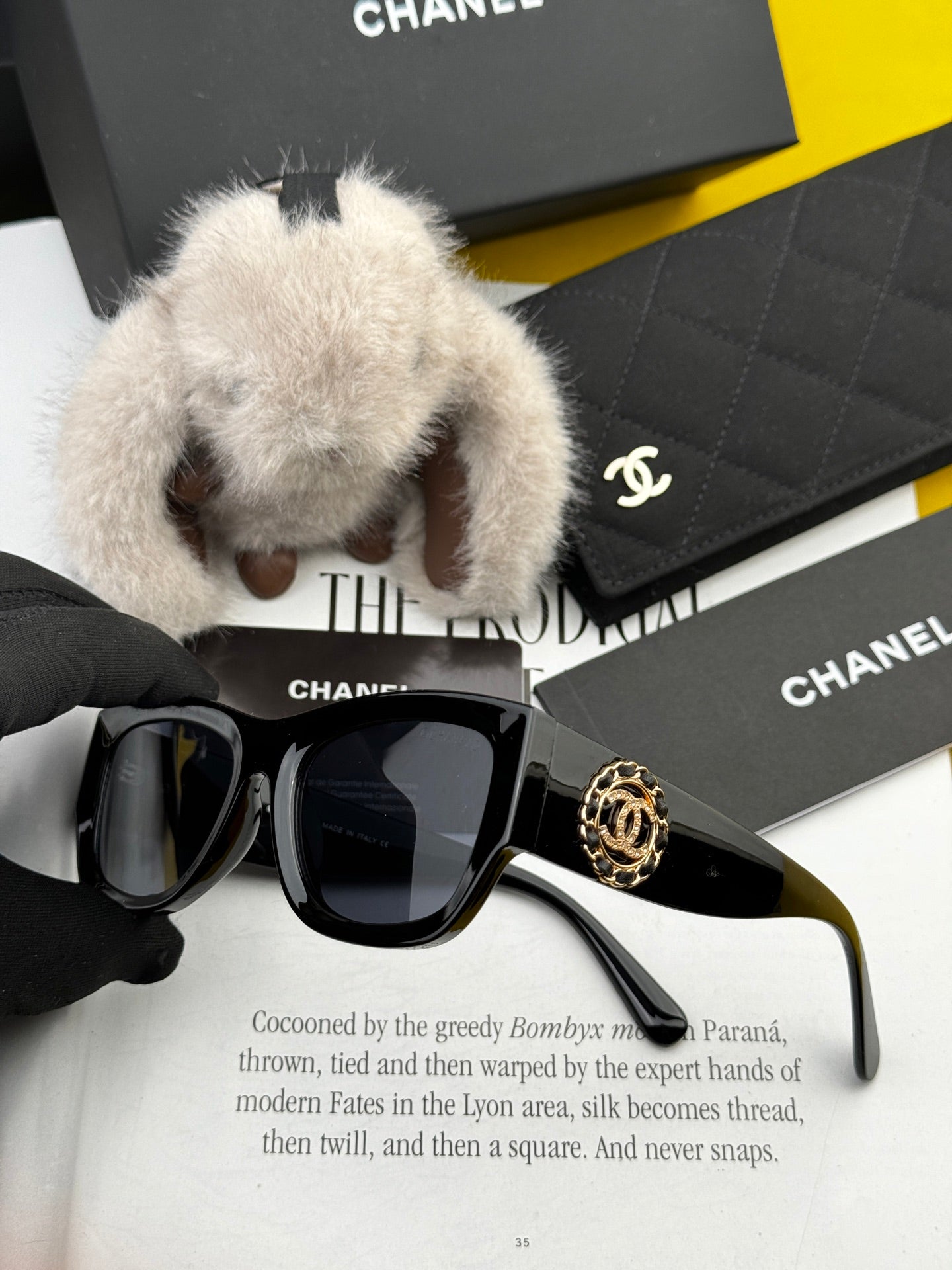 Chanel Sunglasses 558378