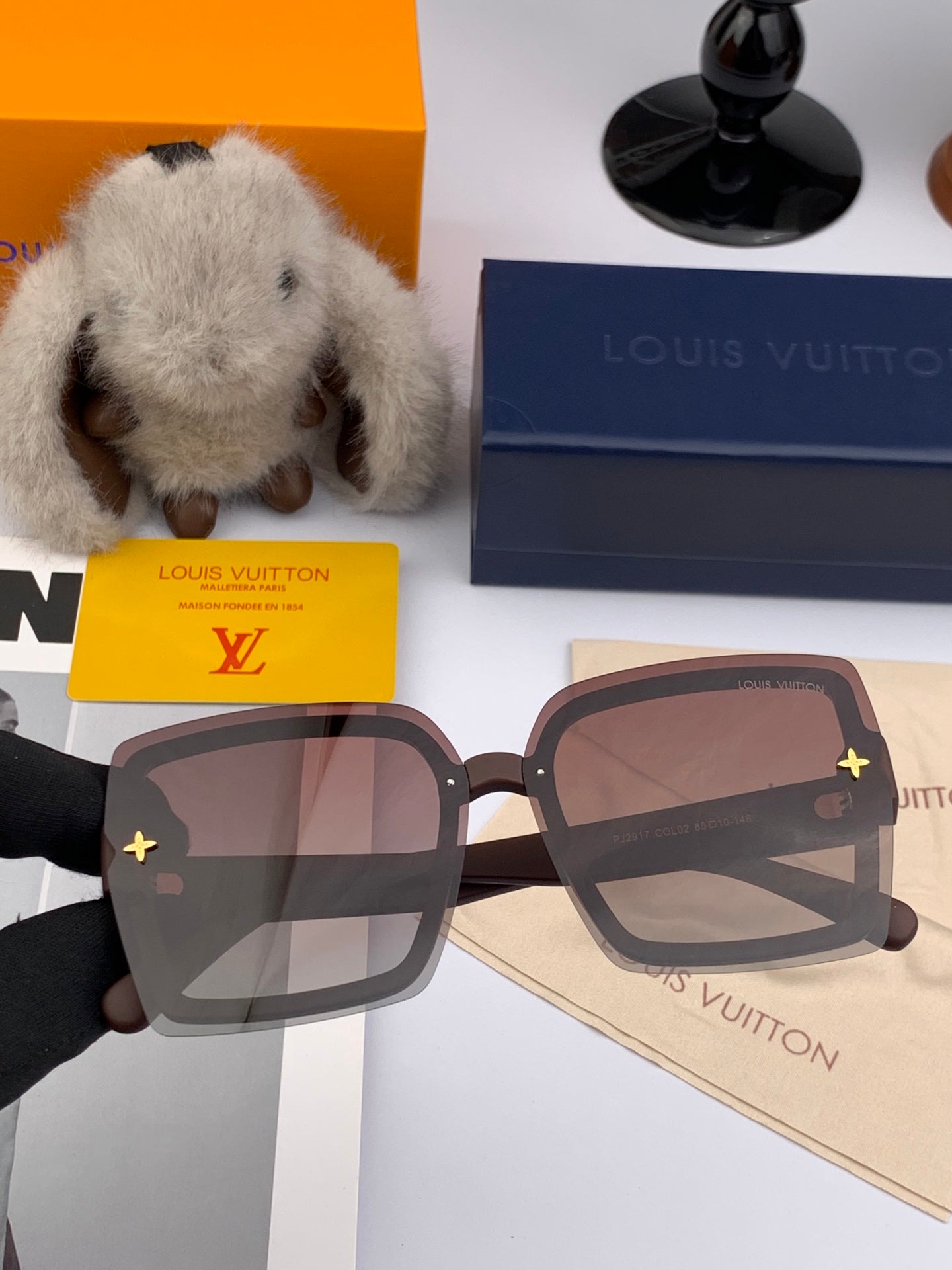Louis Vuitton 2025 Dark Purple Sunglasses 559689