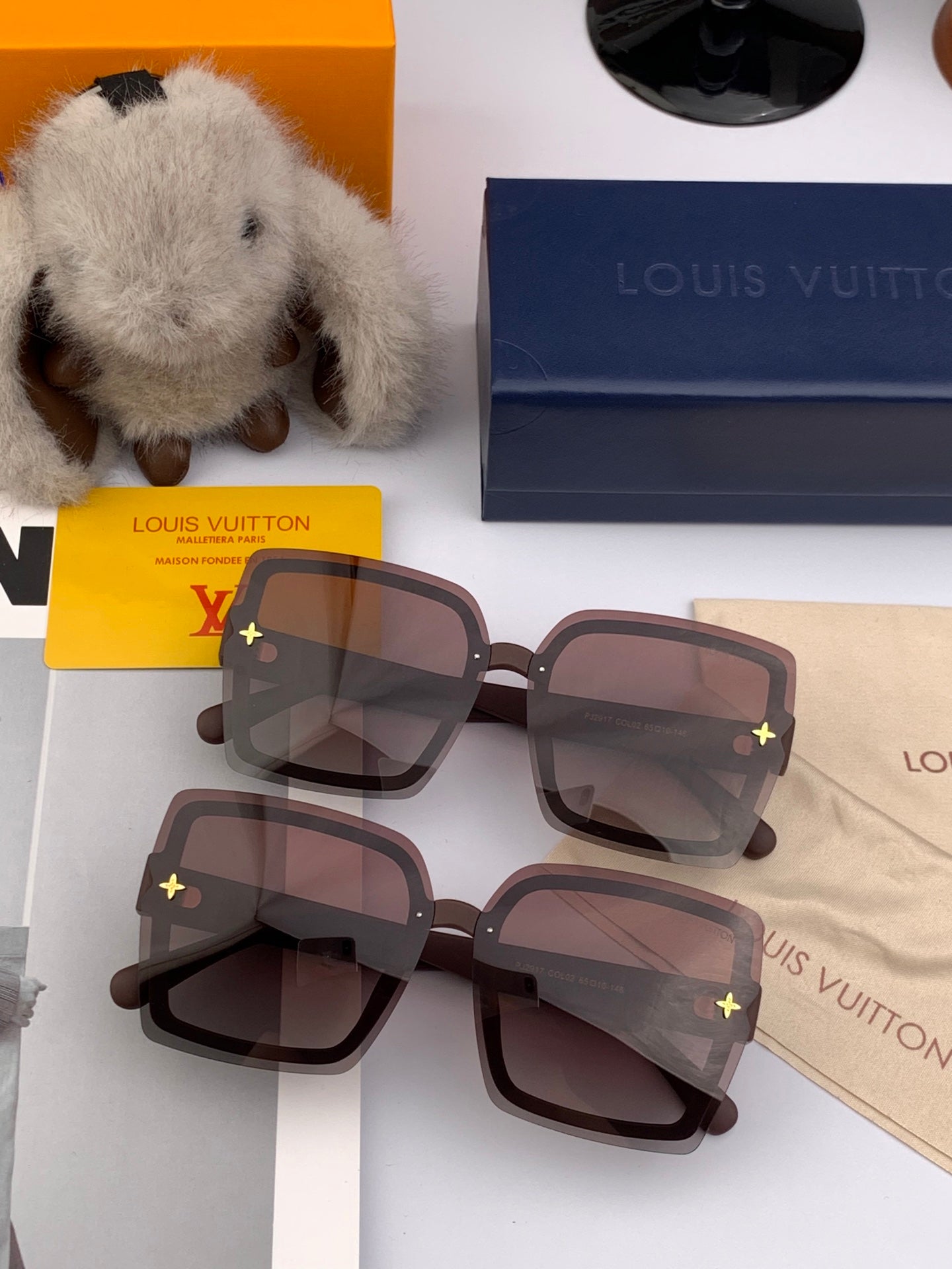 Louis Vuitton 2025 Dark Purple Sunglasses 559689