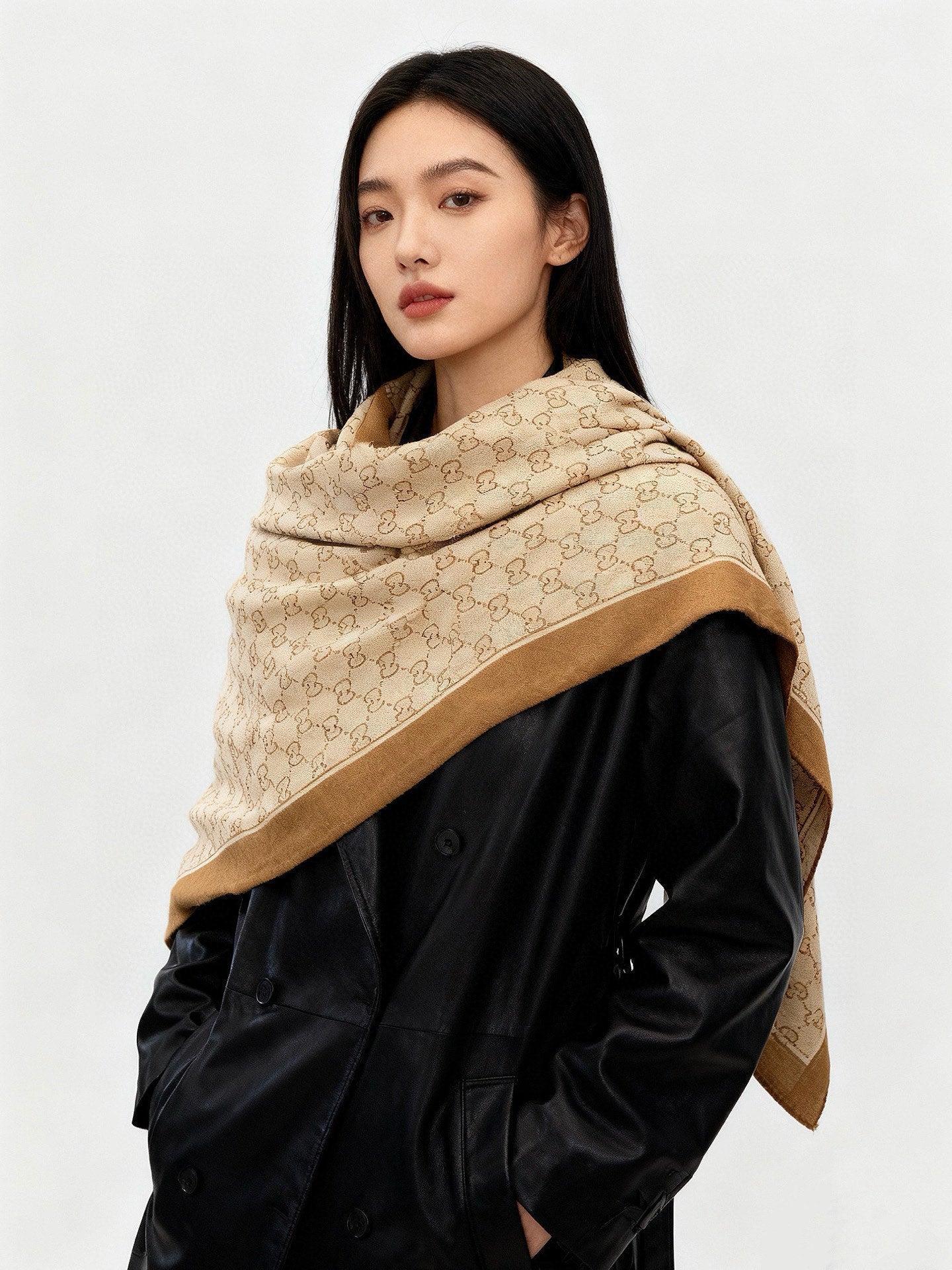 GG Classic 135CM Beige Tan Cashmere 287698