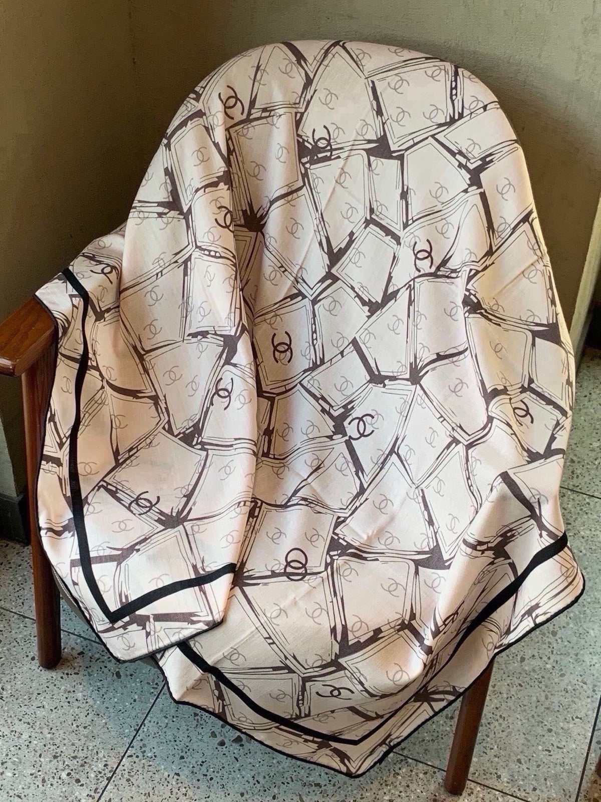 Chanel 2026 Geometric Scarf 135cm Black White Silk And Cashmere 214969