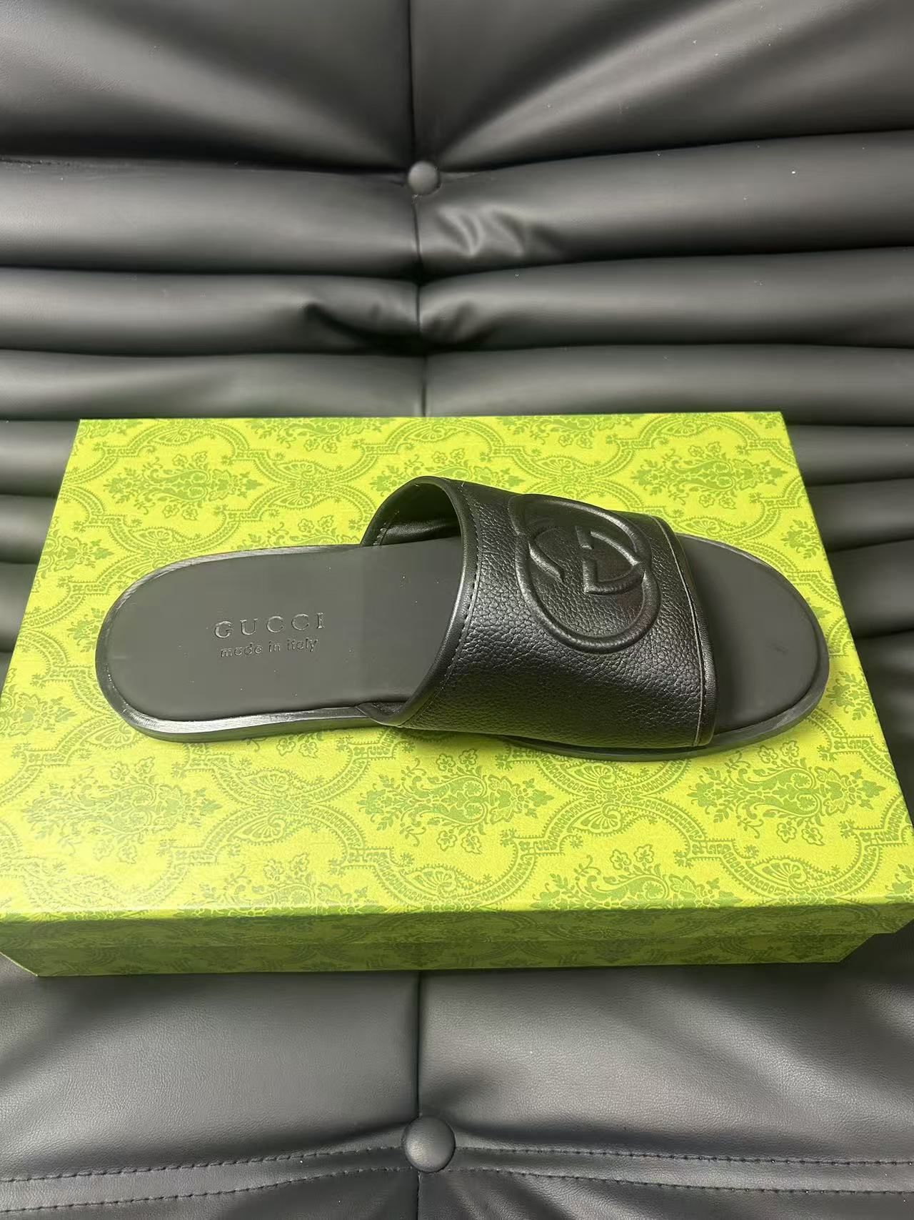 GG Men's 25 Monogram Slide Black Calfskin 540246