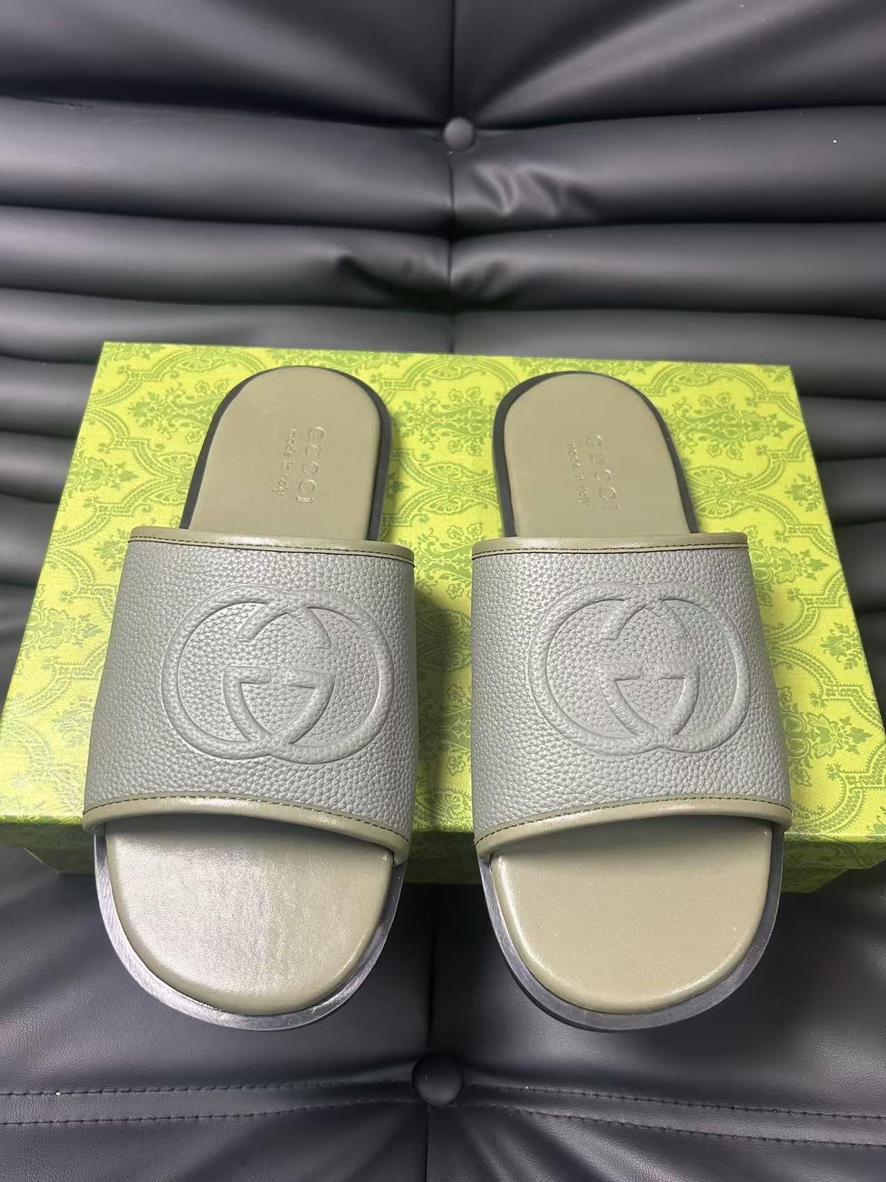 GG Men's 25 Monogram Slide Grey Calfskin 540248
