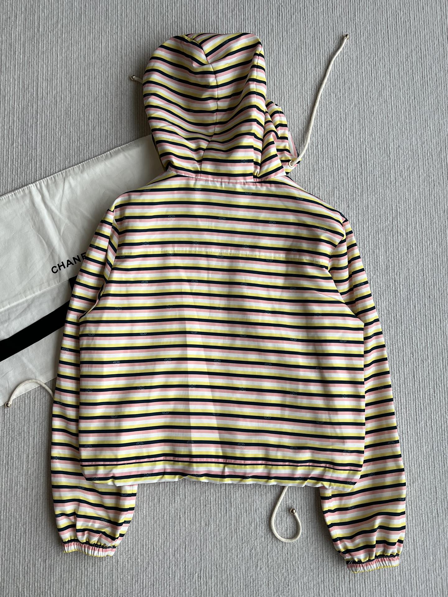 CC 25 Striped Suit Multicolor Polyester Fiber