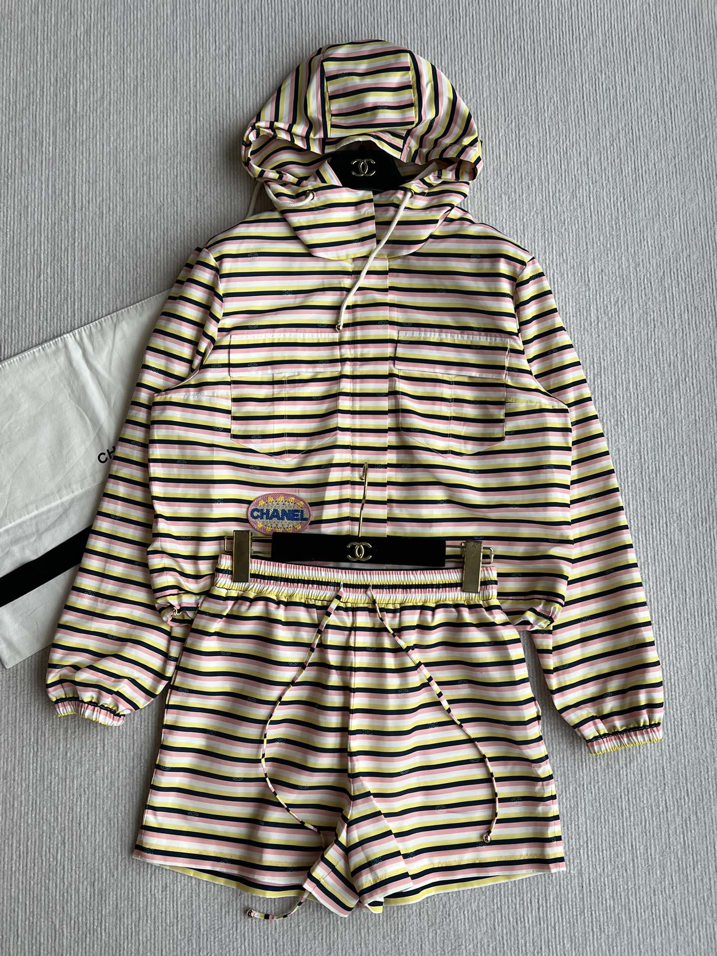 CC 25 Striped Suit Multicolor Polyester Fiber