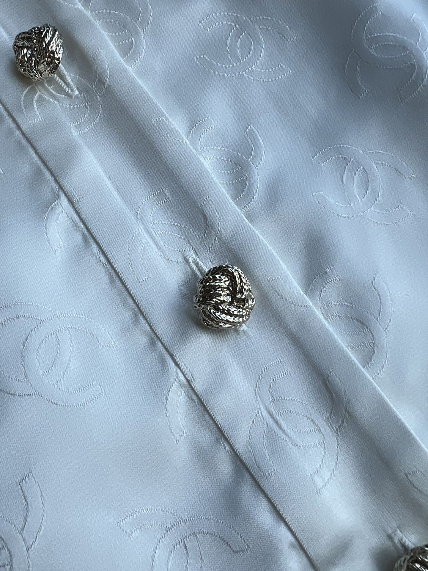 CC 25 Round Neck Jacket White Cotton Silk