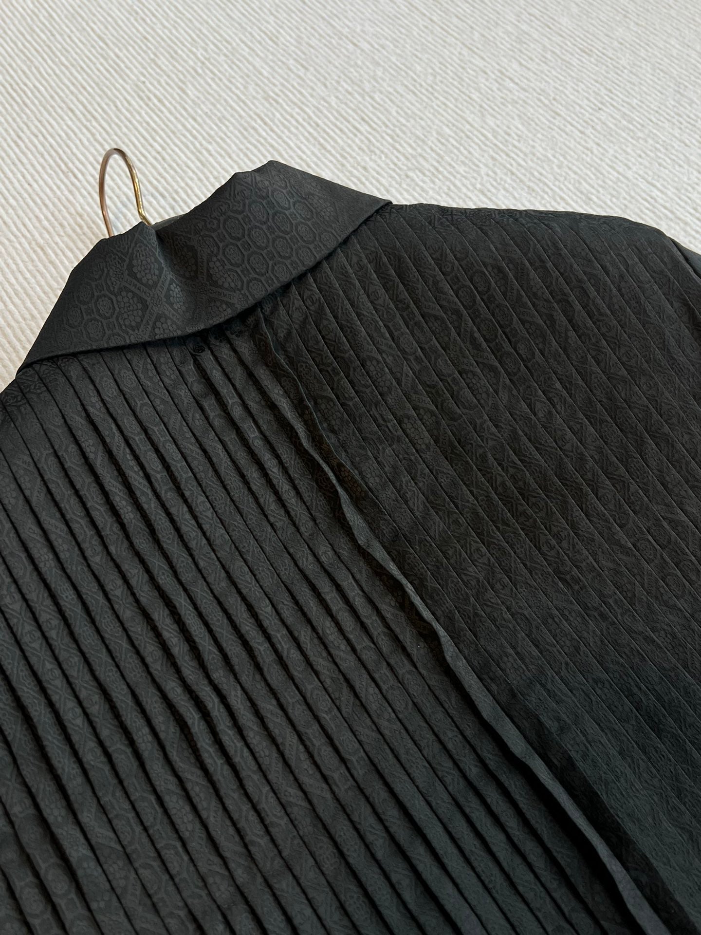 CC 25 Pleated Shirt Black Silk