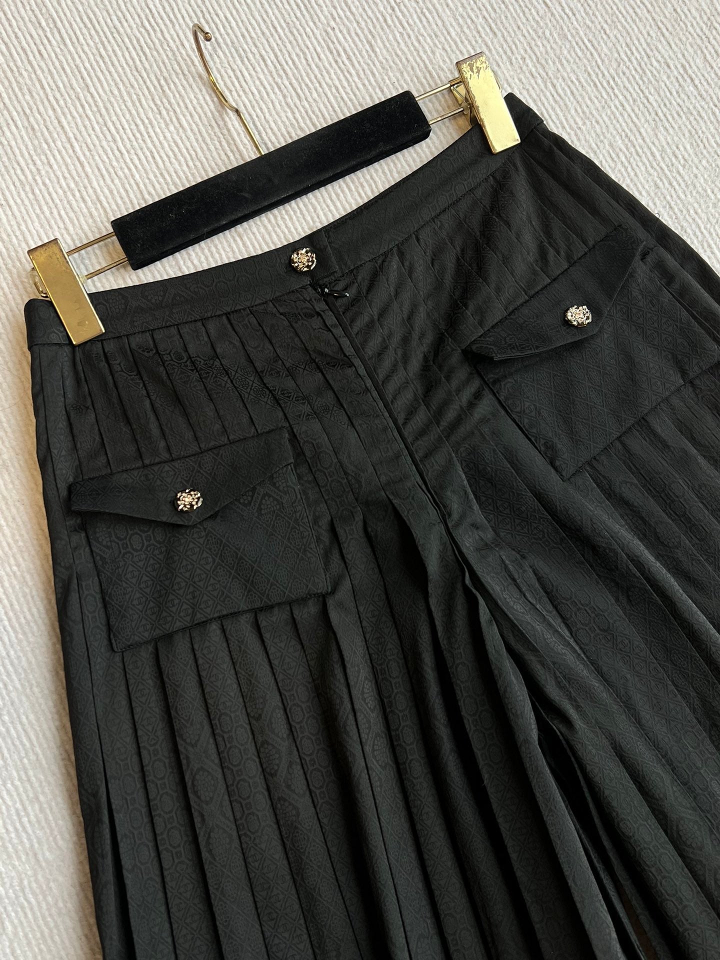 CC 25 Pleated Pants Black Silk