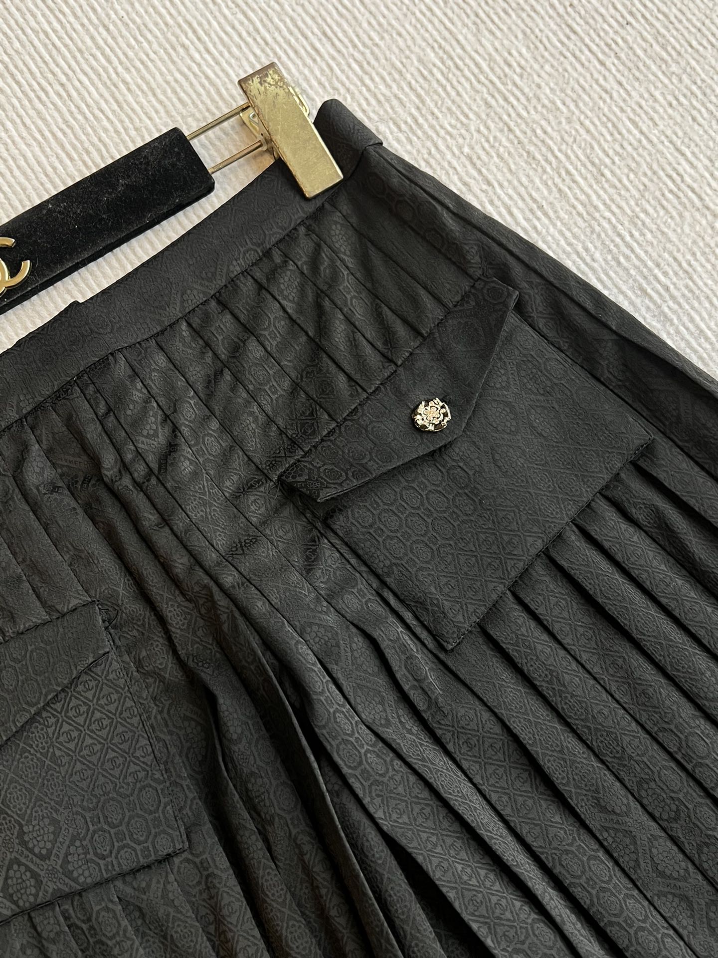 CC 25 Pleated Pants Black Silk