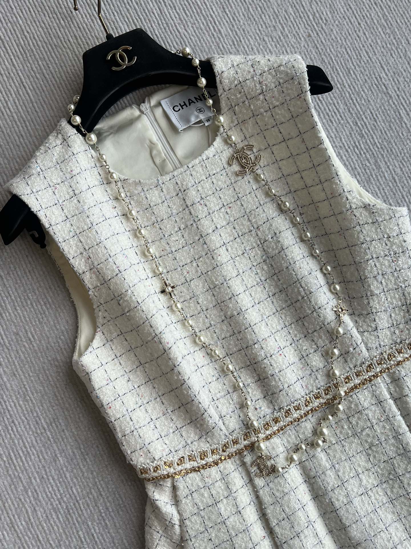 CC 25  Dress White Linen 300131
