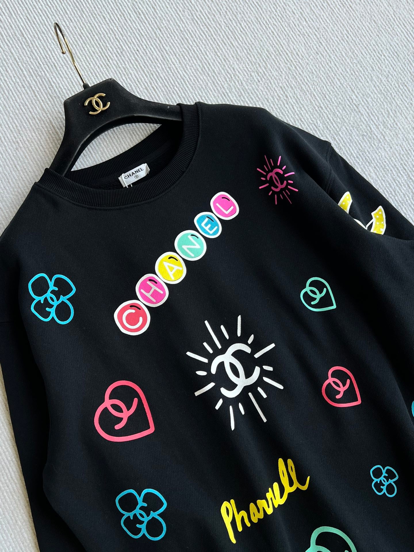 Chanel 25 Graffiti Crew Neck Sweatshirt Black Cotton 312091