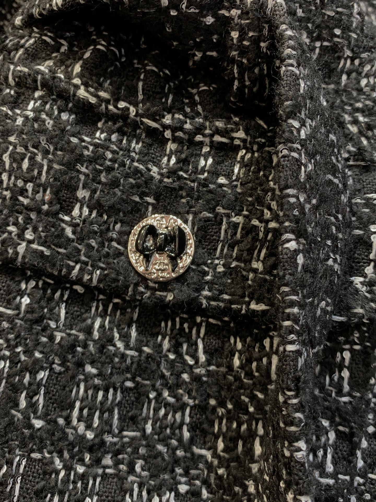 Chanel 2025 Belt Jacket Black Wool Cashmere 318587