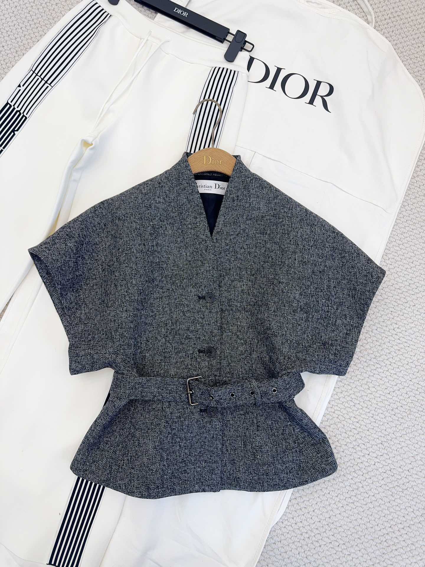 CD 25 Floral V-neck Jacket Gray Cotton