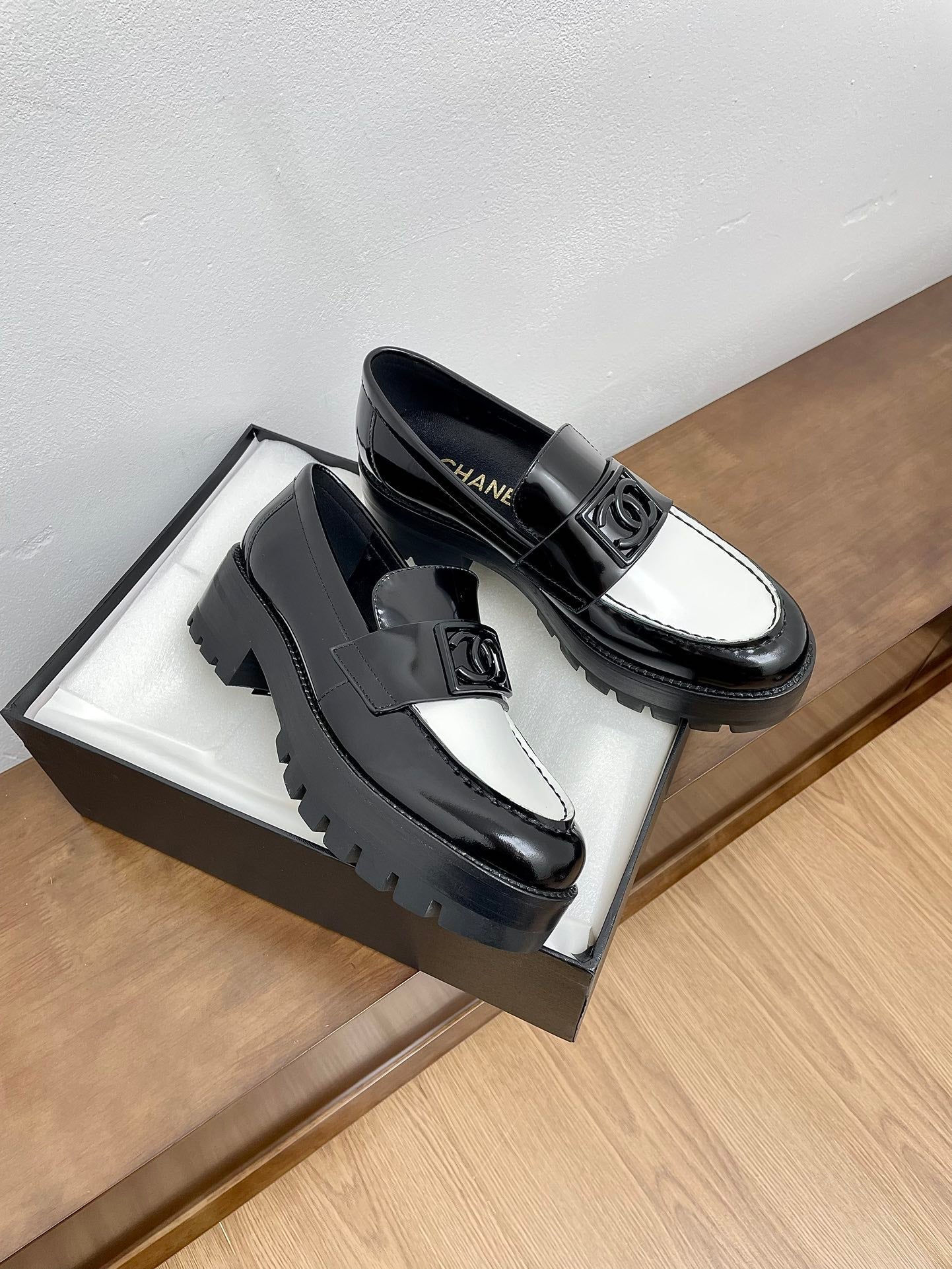 LOAFER BLACK MIX WHITE CALFSKIN