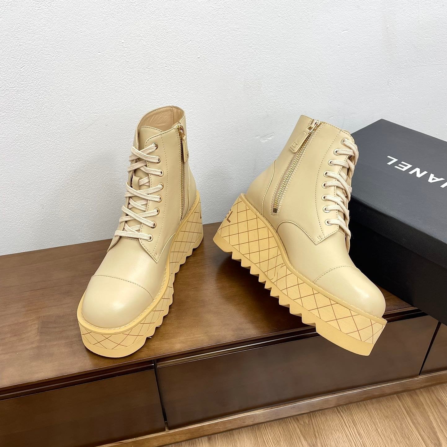 CC Ankle Boots 100mm Beige Lambskin