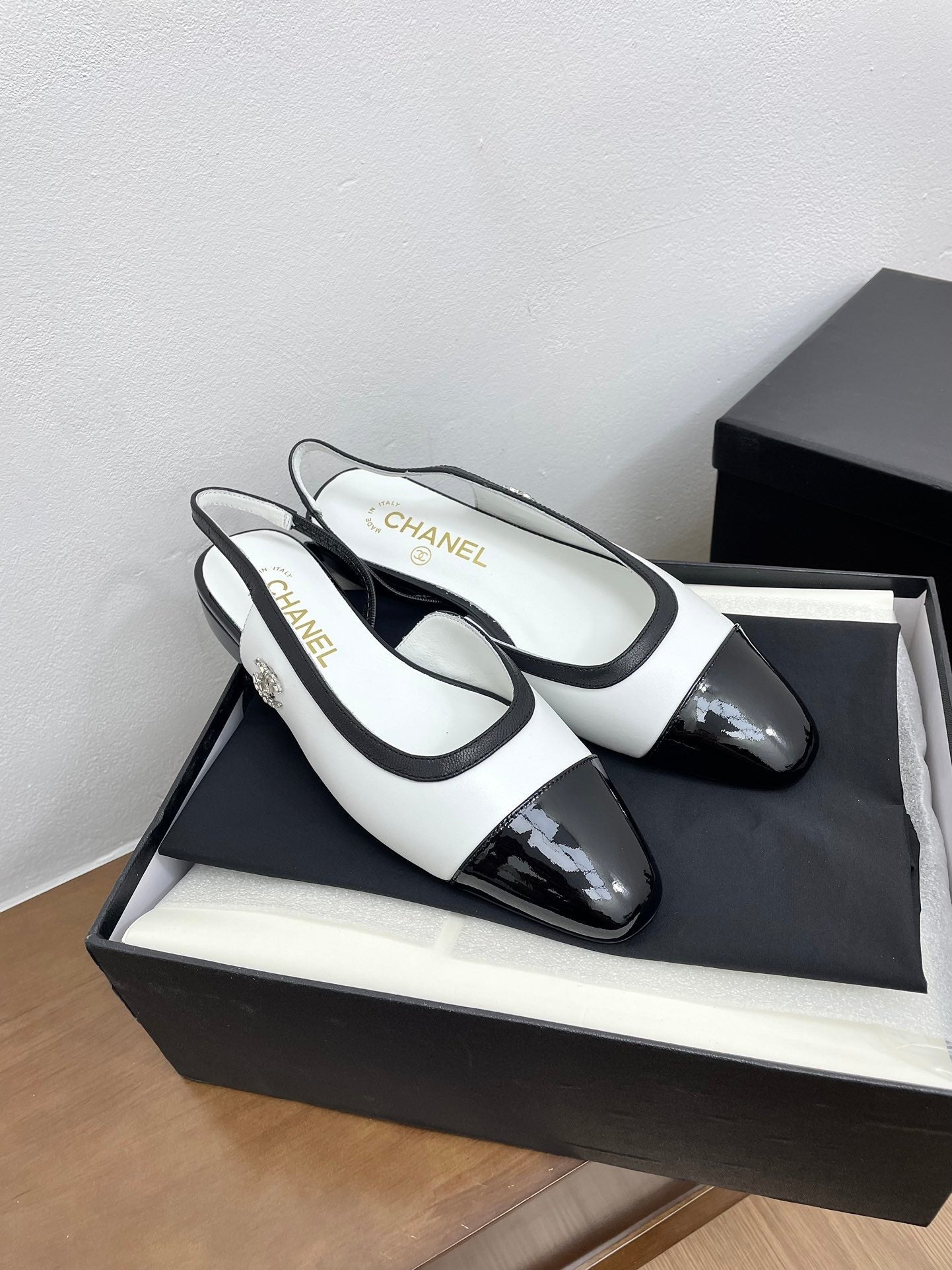 CC Slingback White Calfskin