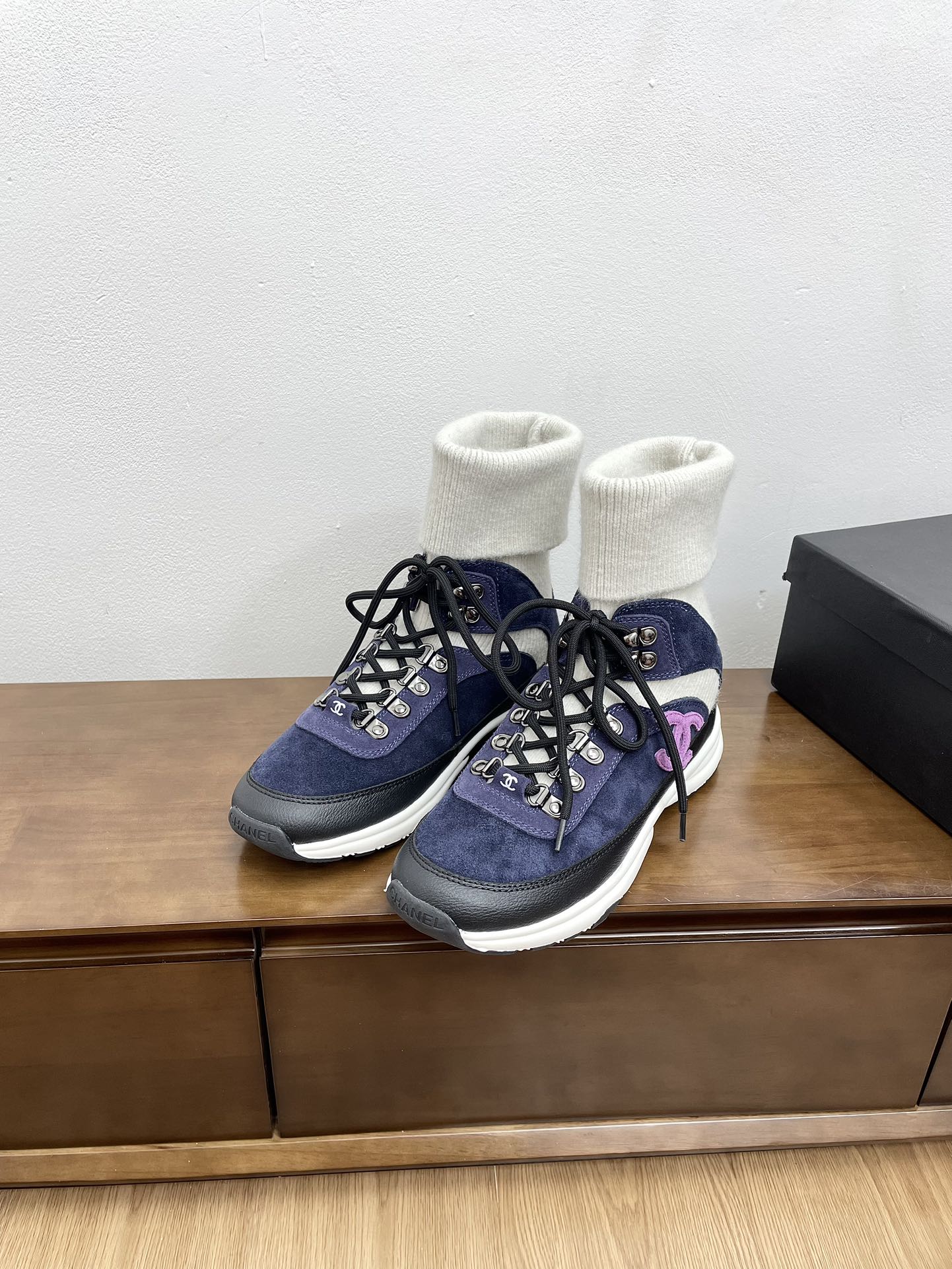 CC Sneaker 30mm Dark Blue White Suede And Wool