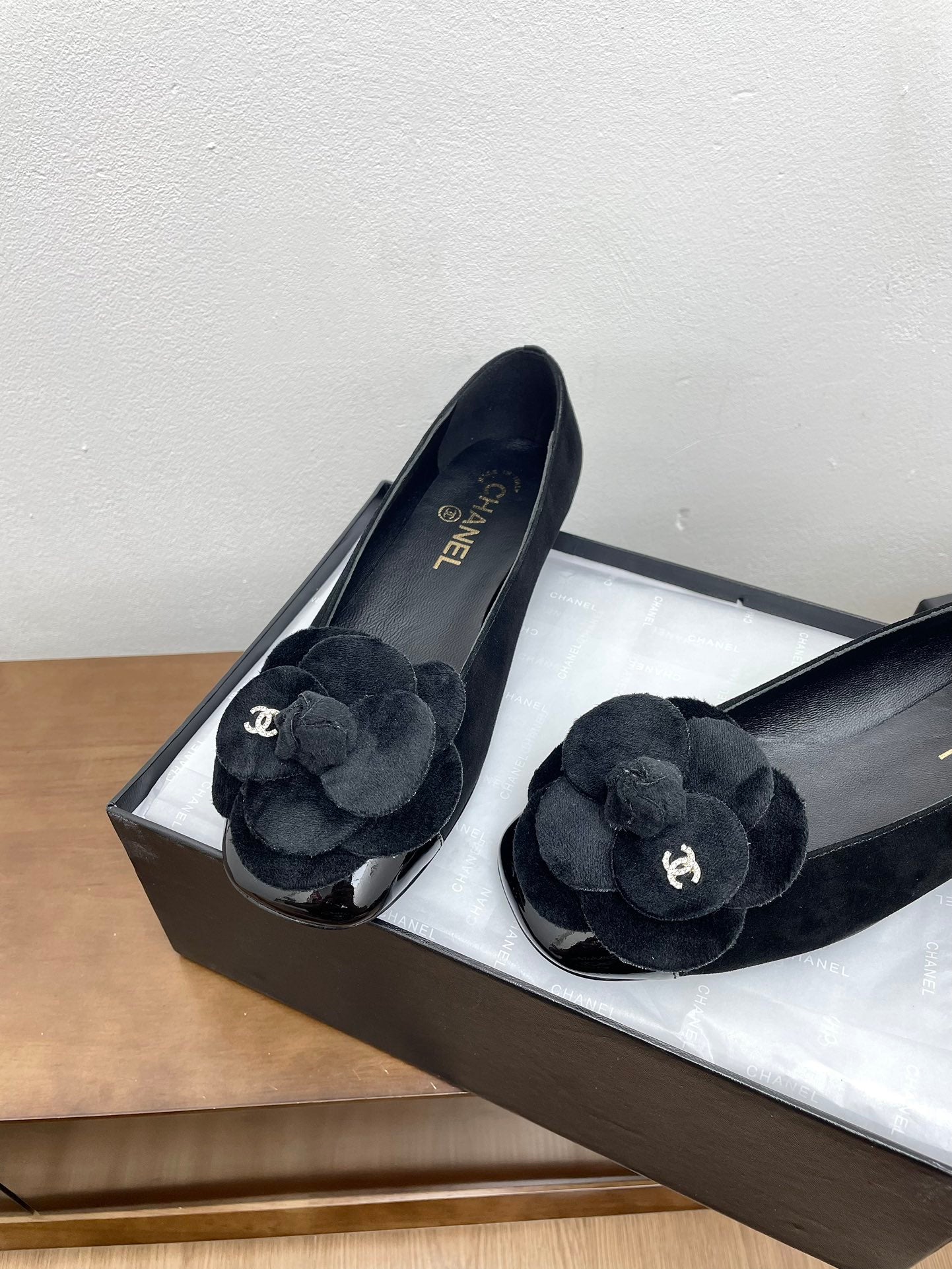 CC Ballet Flats Black With Camellia Black Suede
