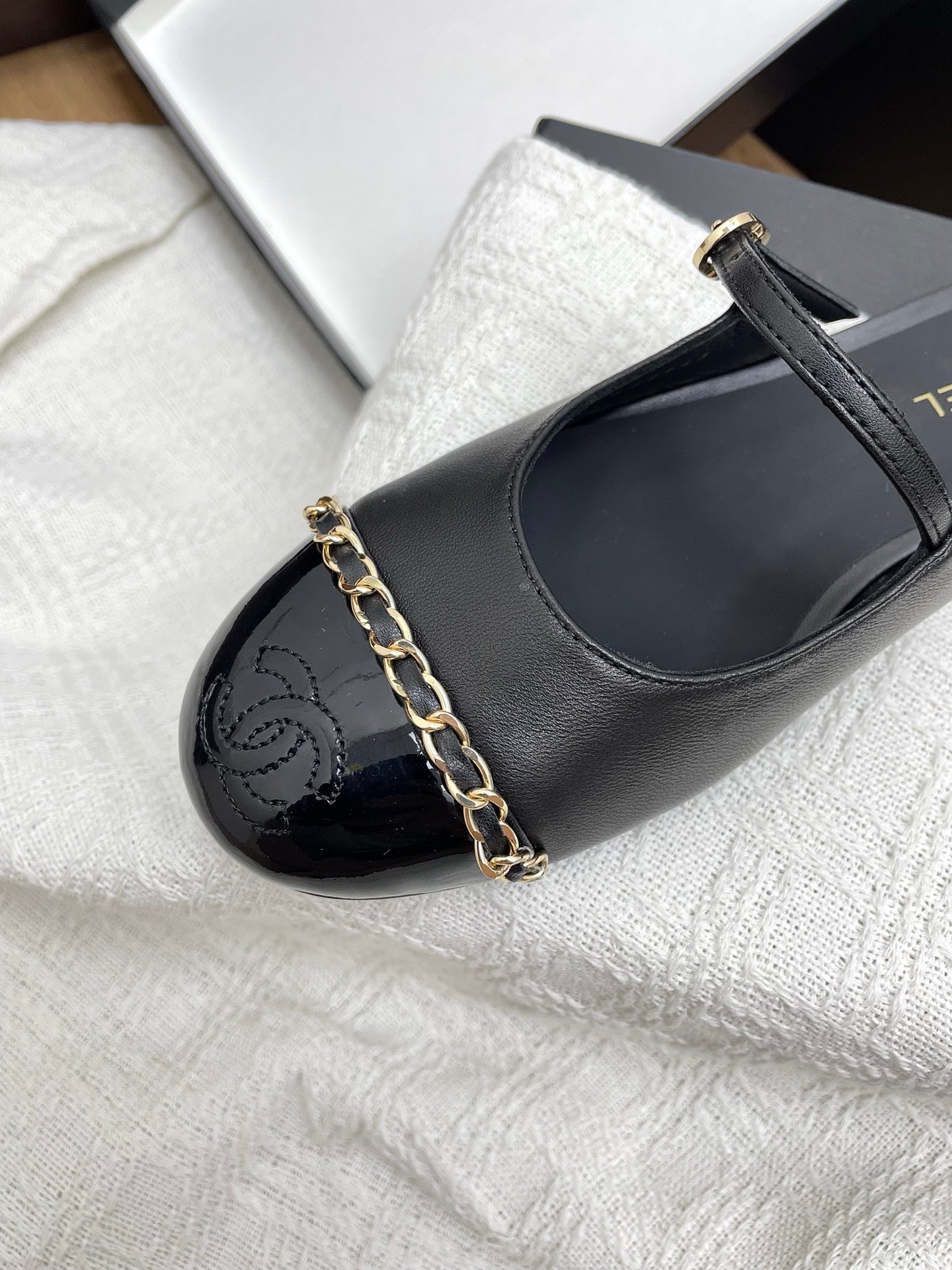 CC 25 Mules Flats Black Sheepskin 311498