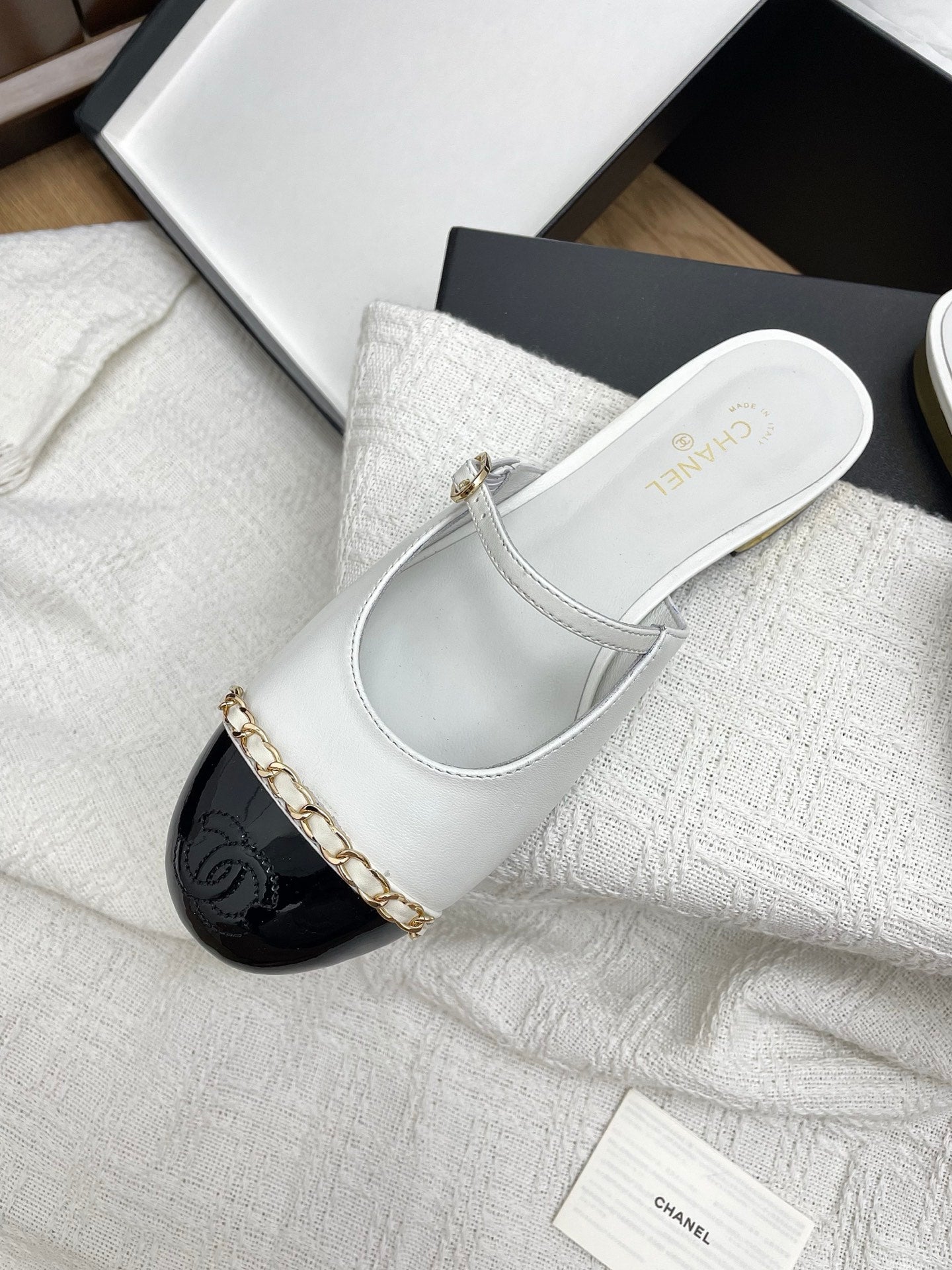 CC 25 Mules Flats White Sheepskin 311500