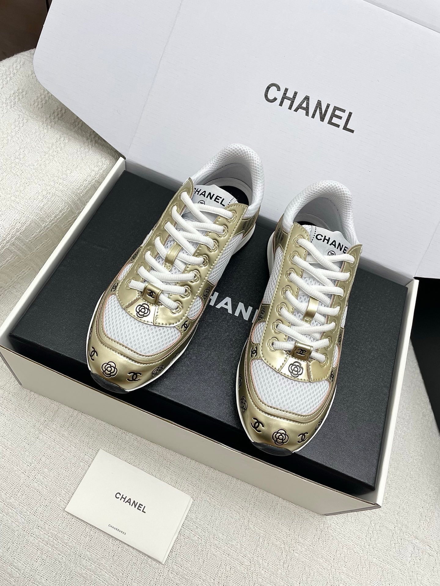 CC 25 Sneaker Gold Sheepskin Mesh 338281