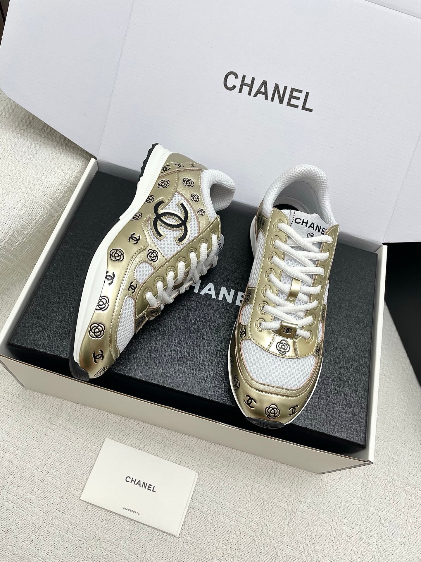 CC 25 Sneaker Gold Sheepskin Mesh 338281