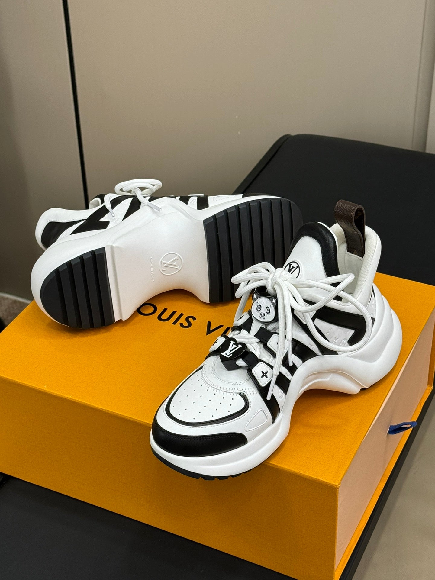 LV Archlight Sneaker White Mix Black Calfskin