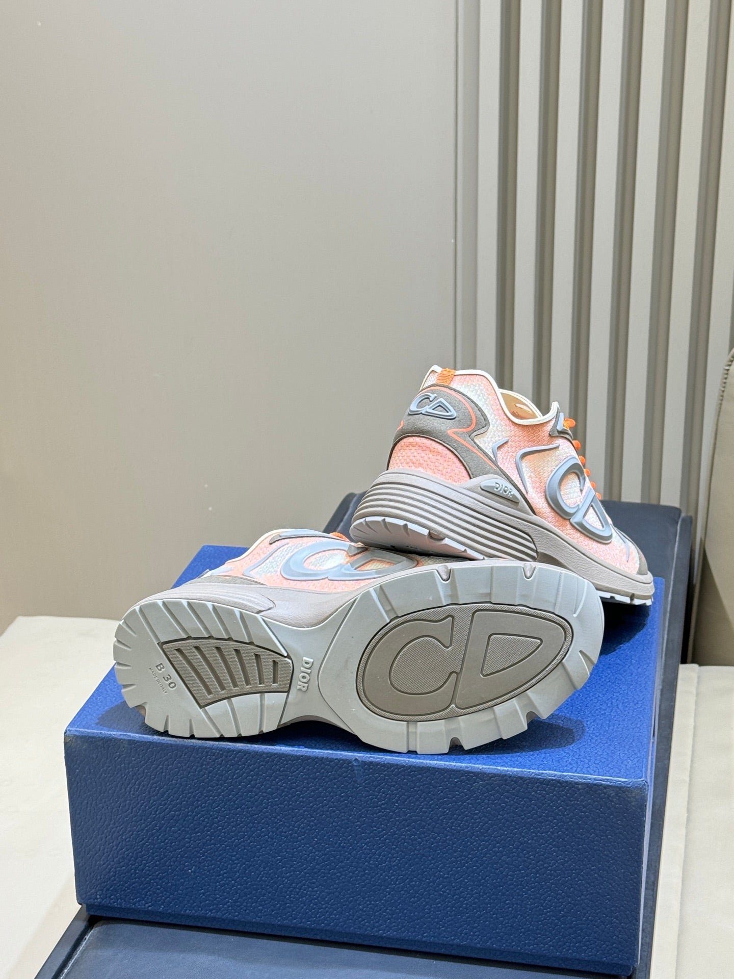 CD 26 B30 Sneaker Orange Silver Gray Mesh TPU 621819