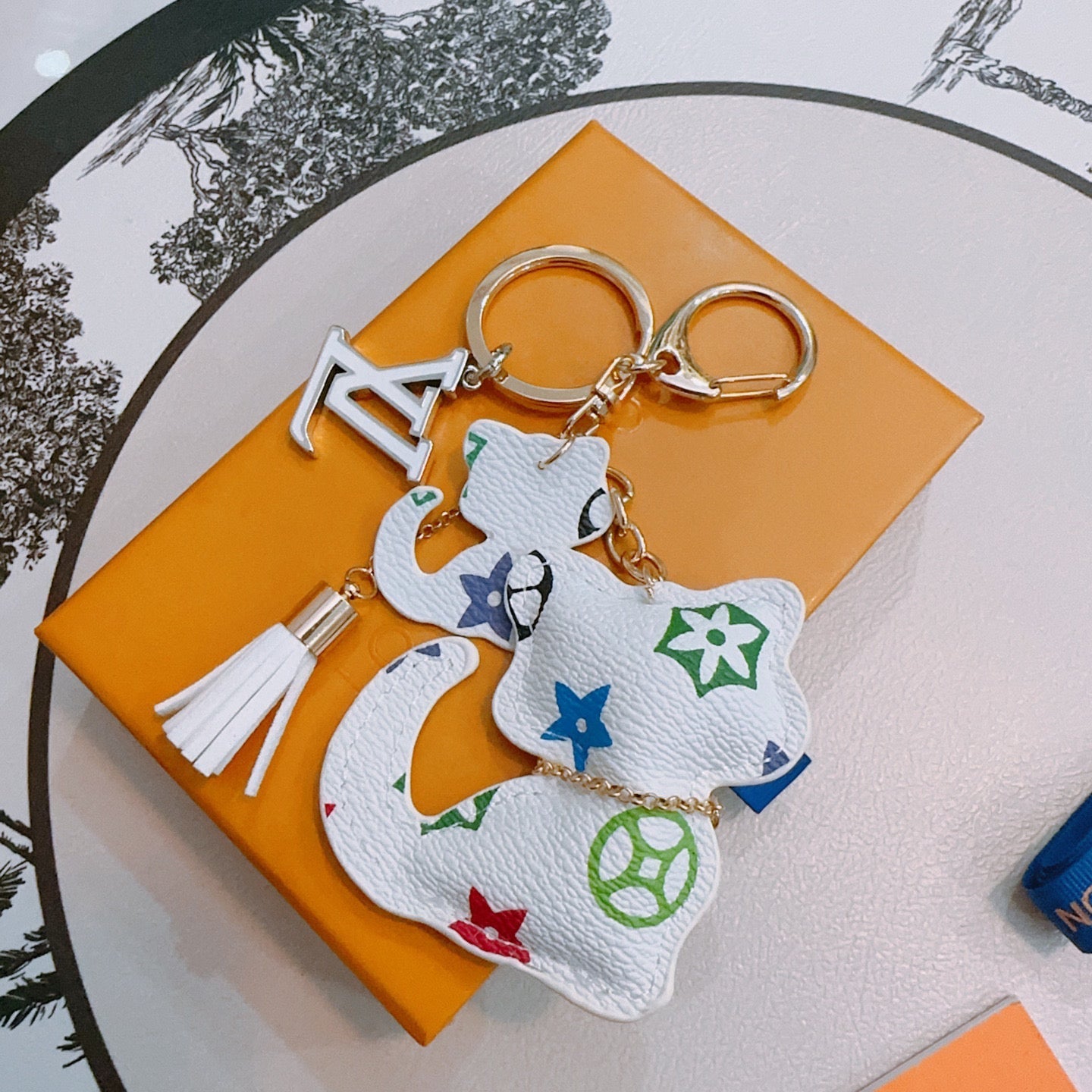 LV White Cat Charm
