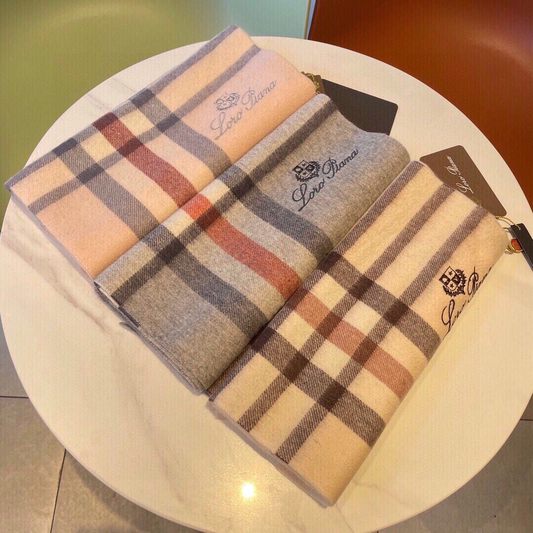 LP Scarf 180 CM In Colorful Cashmere 170532