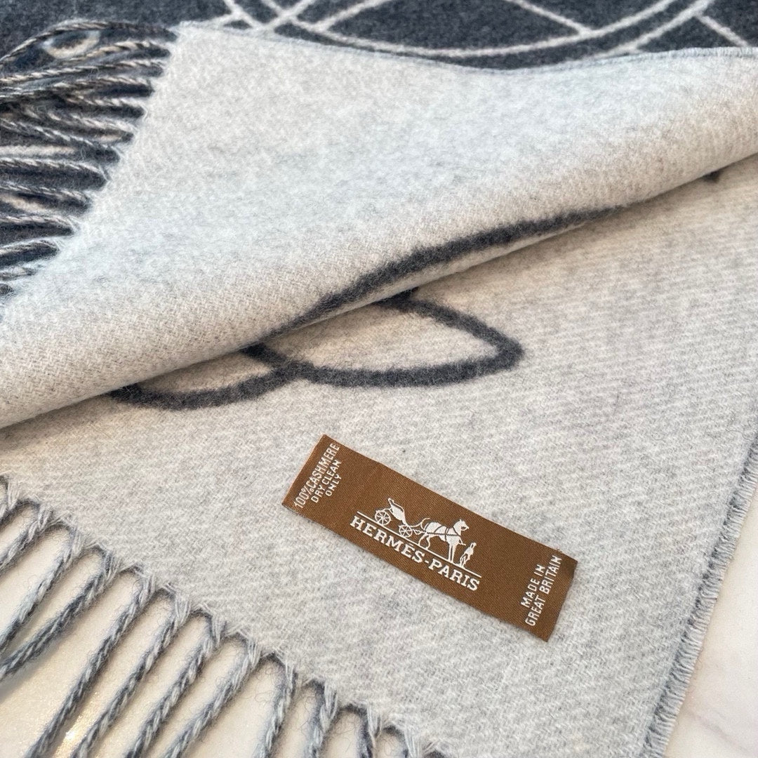 CASAQUE ENTRELACS EQUESTRES 190 CM SCARF IN SHADOW GRAY CASHMERE
