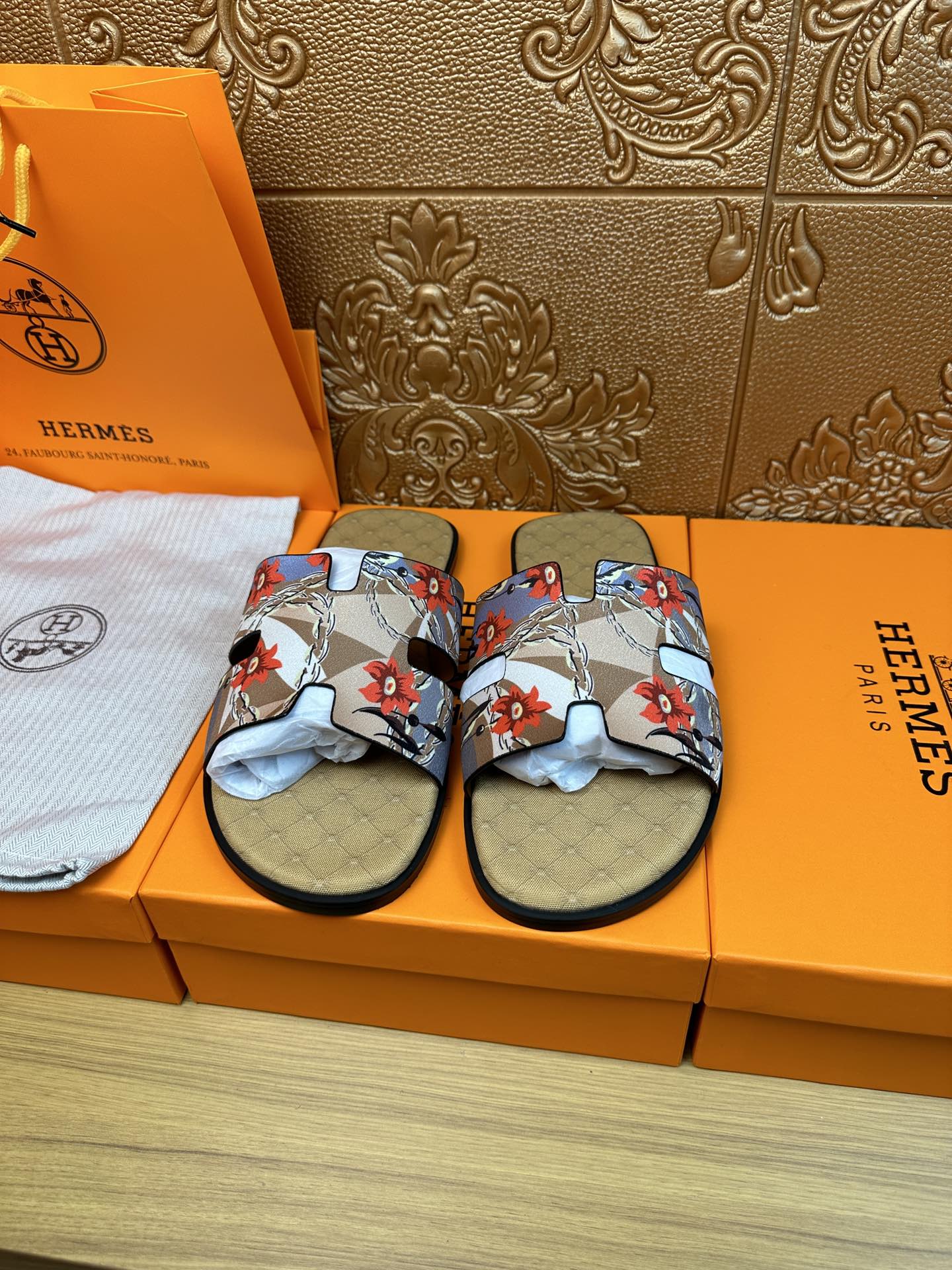 HM IZMIR SANDAL MUSTARD SUEDE WITH FLOWER MOTIF