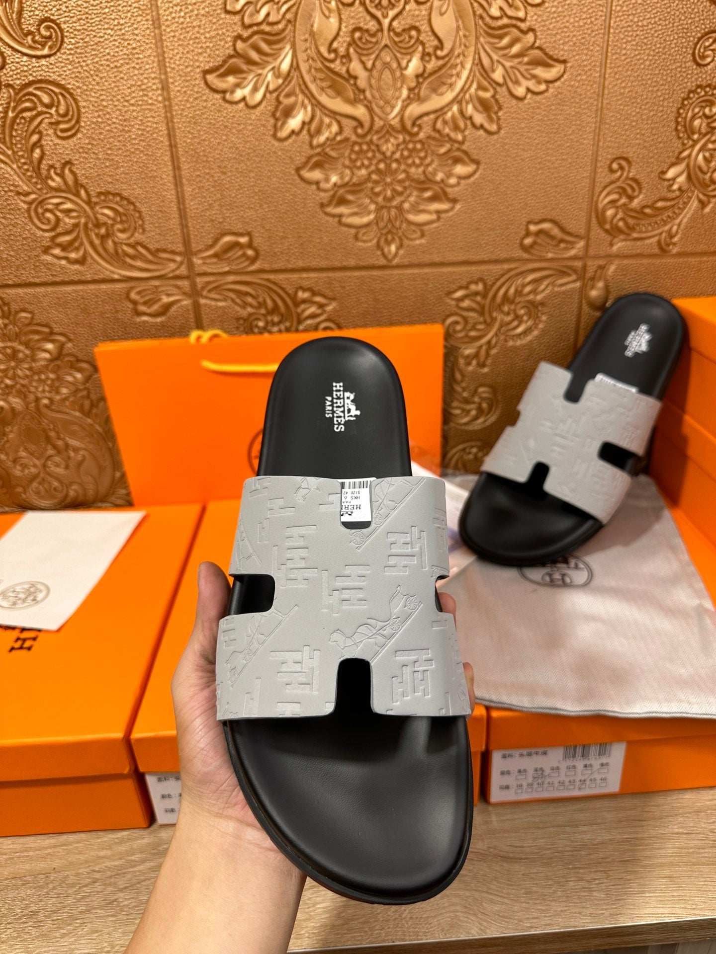 HM IZMIR SLIPPER LIGHT GRAY CALFSKIN