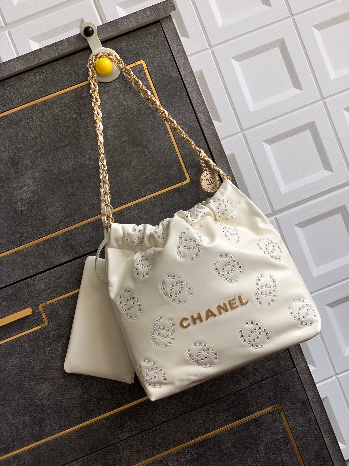 CC 25S Hobo Bag 30cm Cream Calfskin Gold Hardware