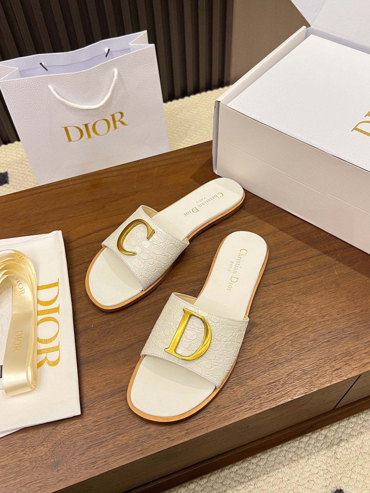 Dior 2026 Slipper Leather 904812