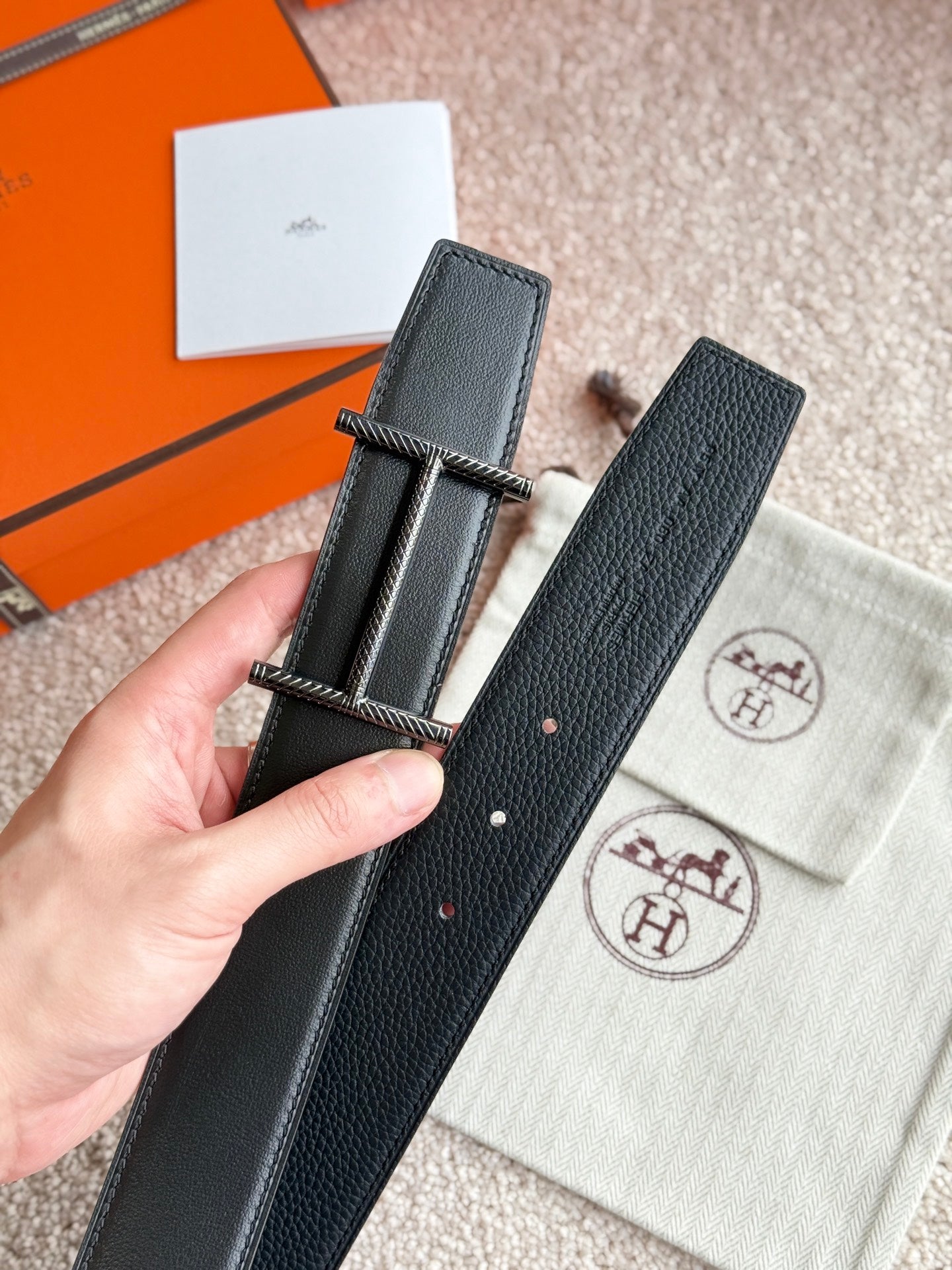 HM Hisseo Buckle Belt 38mm Black Calfskin 187505