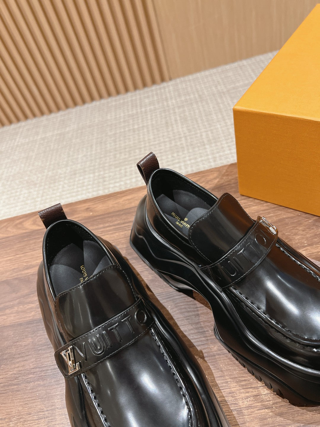 LV Archlight 2.0 Platform Loafer 60mm Glossy Black Calfskin