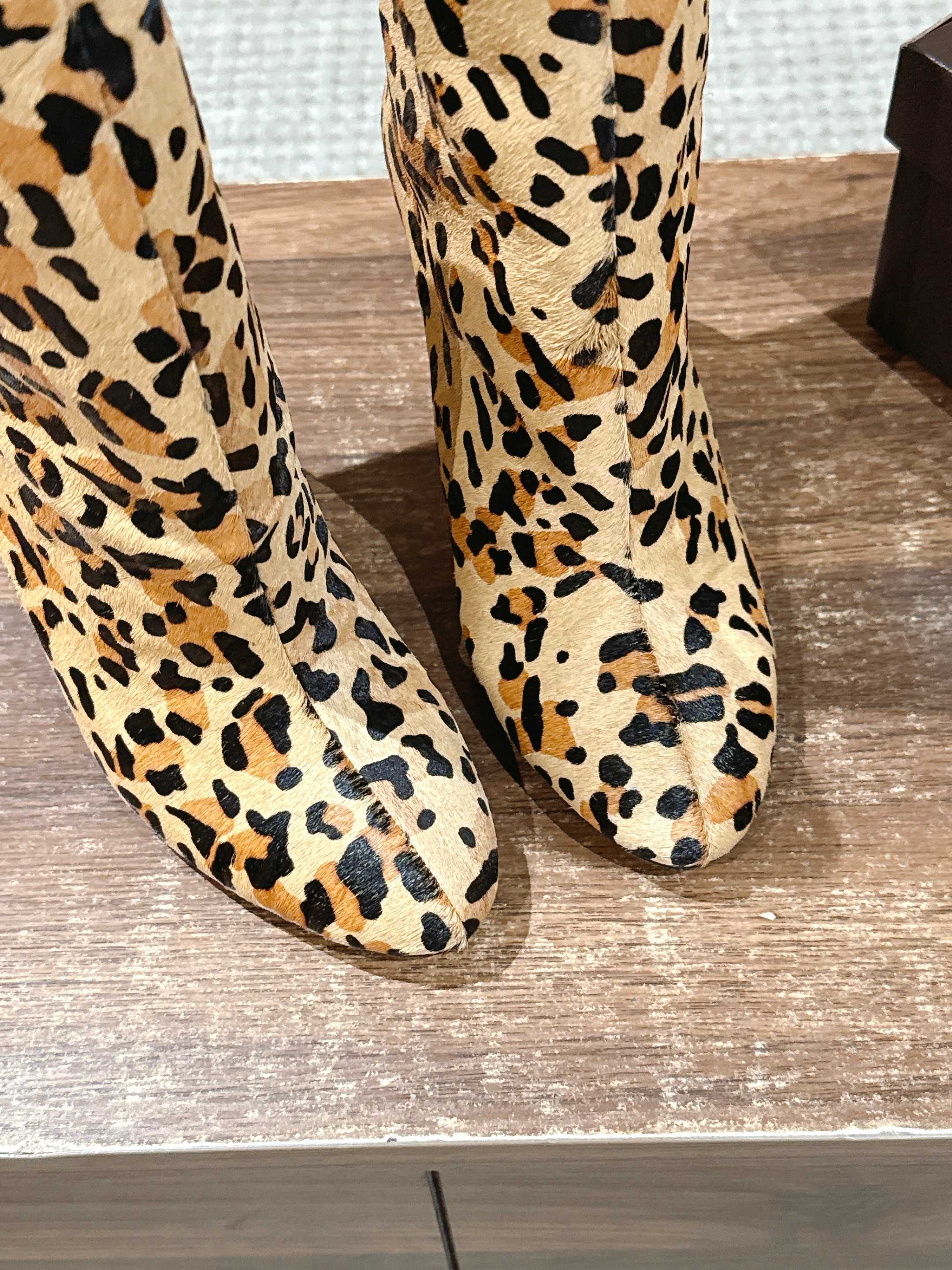 ALAIA high-heeled short boots leopard print velvet 386014