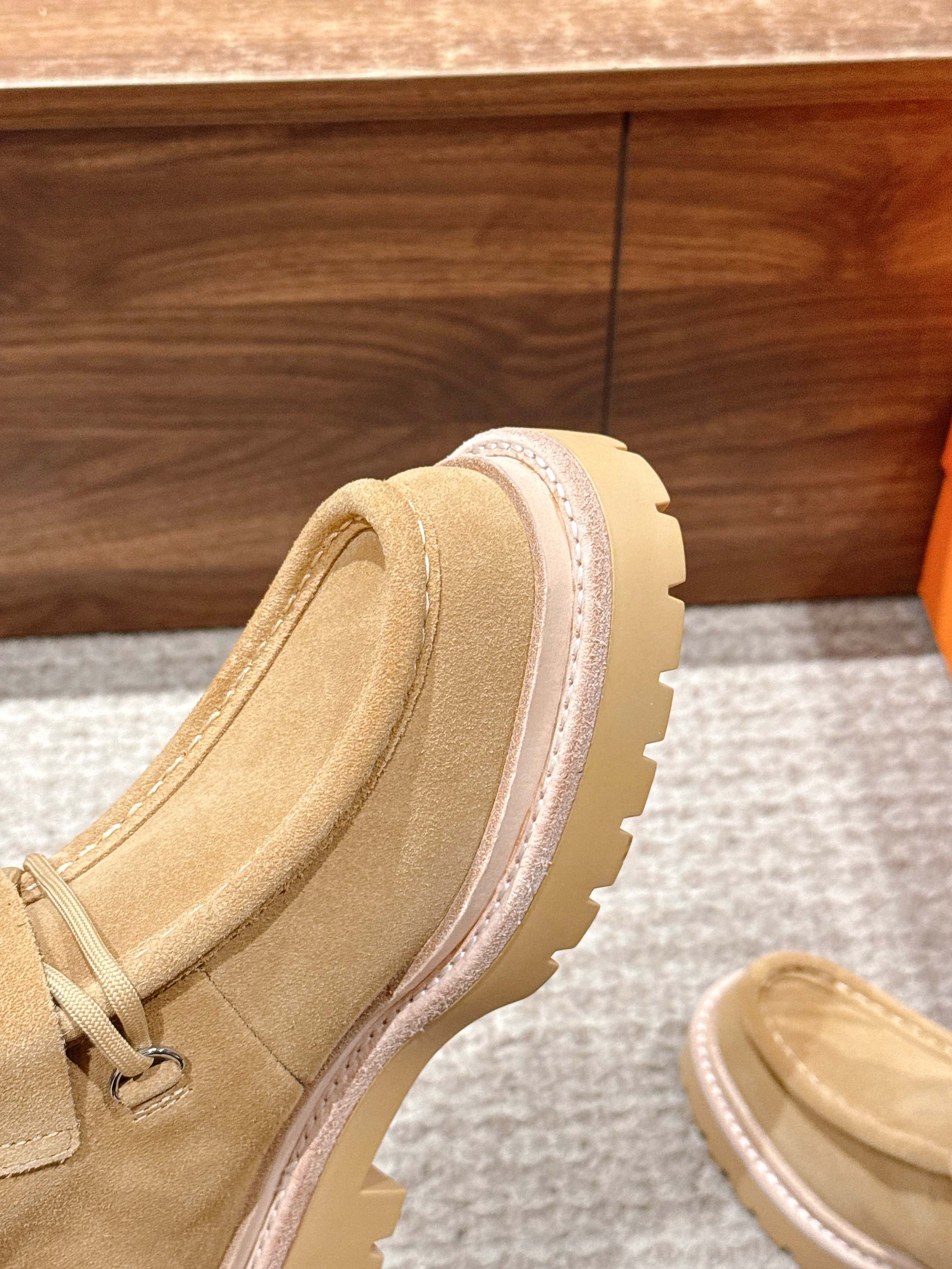 HM 25 High Boots Beige Suede 512534