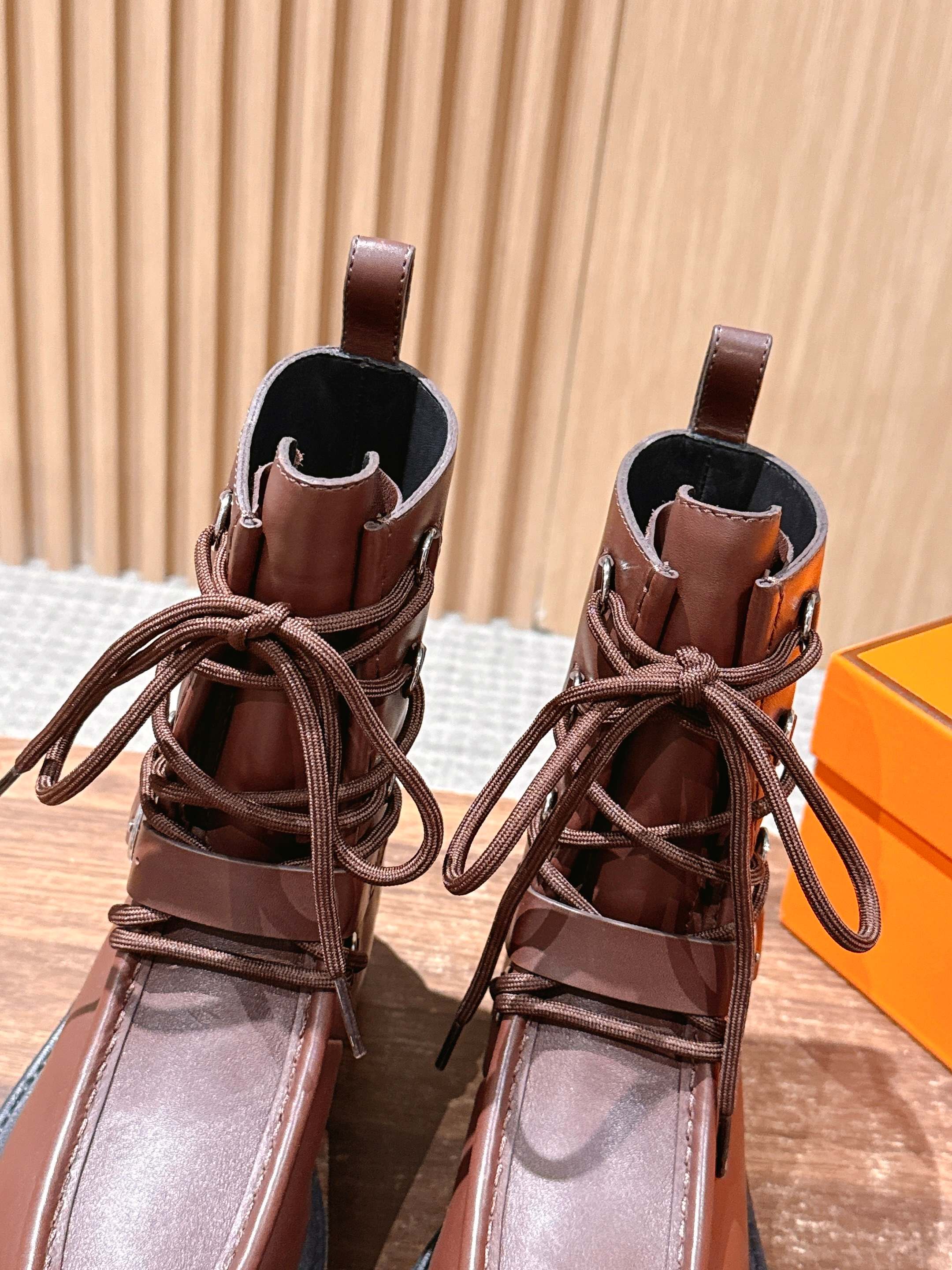 HM 25 Boots Chocolate Brown Black Calfskin 512537