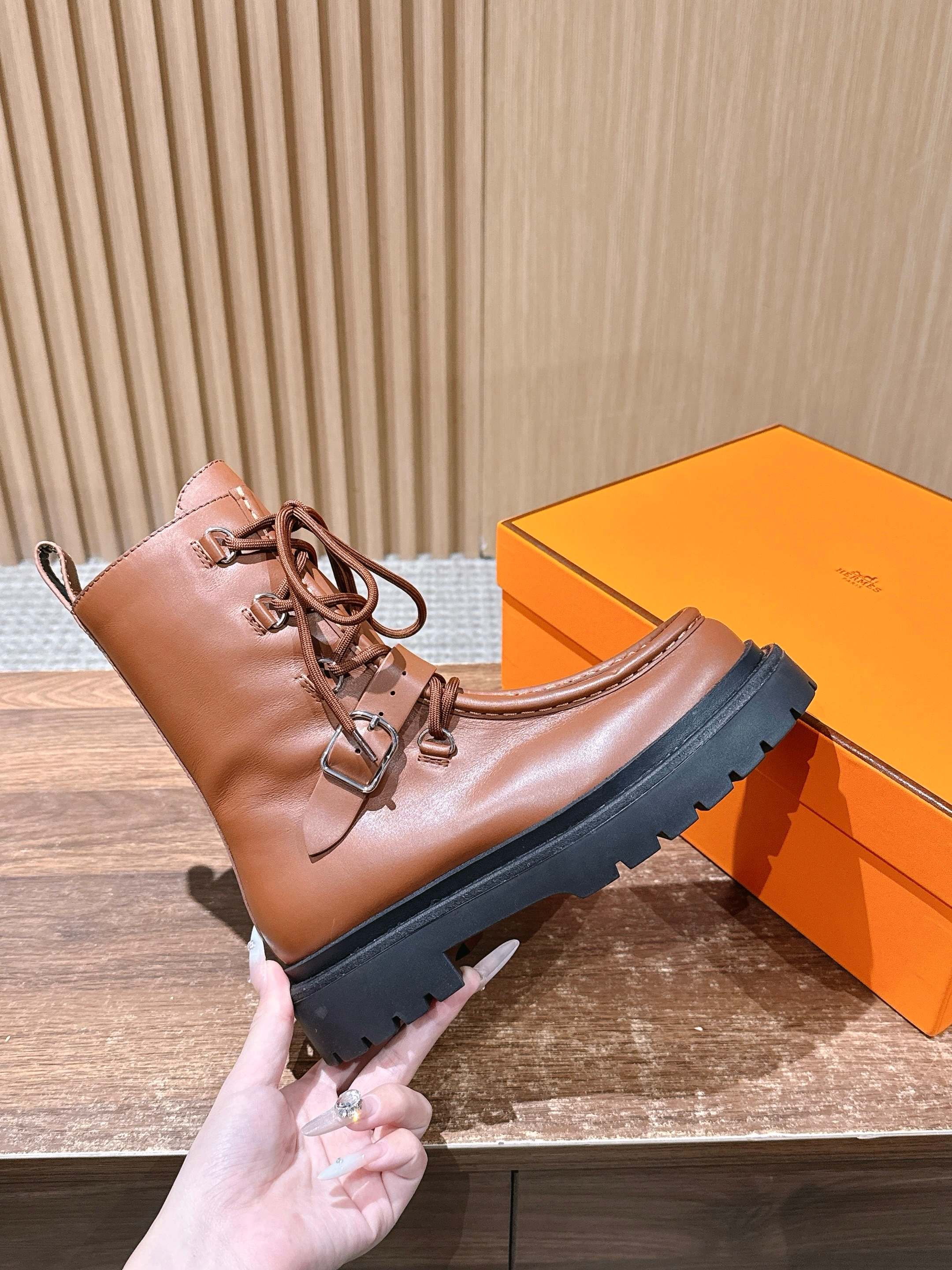 HM 25 Boots Brown Black Calfskin 512538