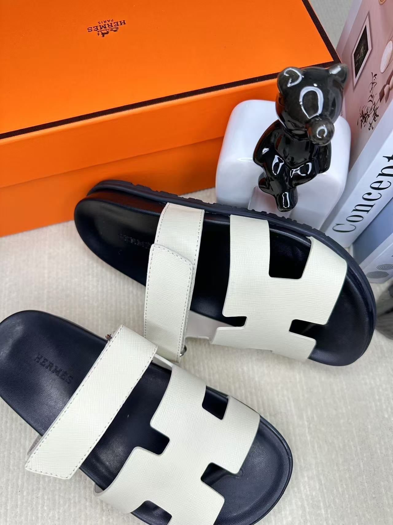 HM Men's Chypre Slide Black White Cowhide 540219