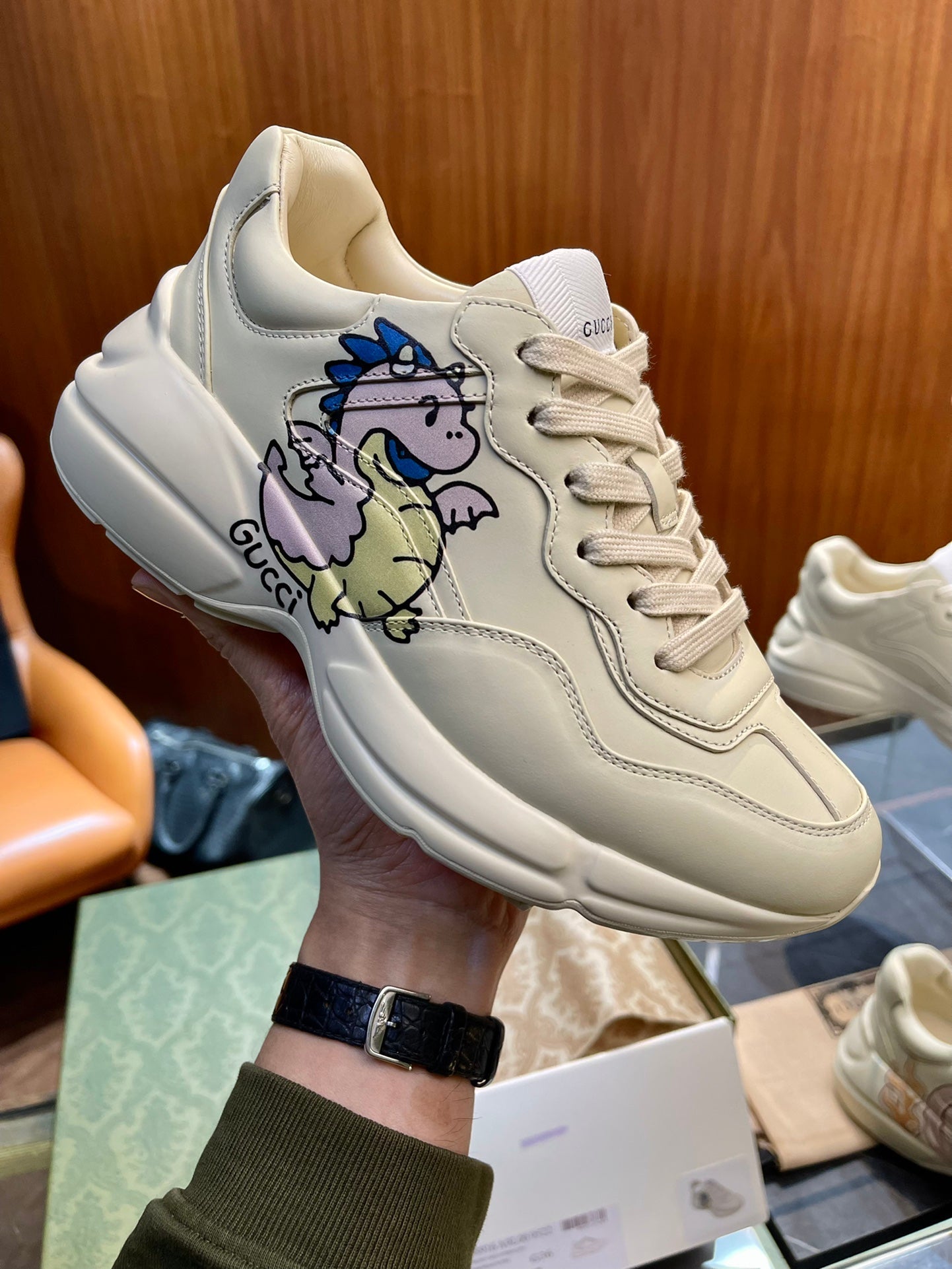 GG Men's Rhyton Sneaker Milk White Sticker Calfskin 524495