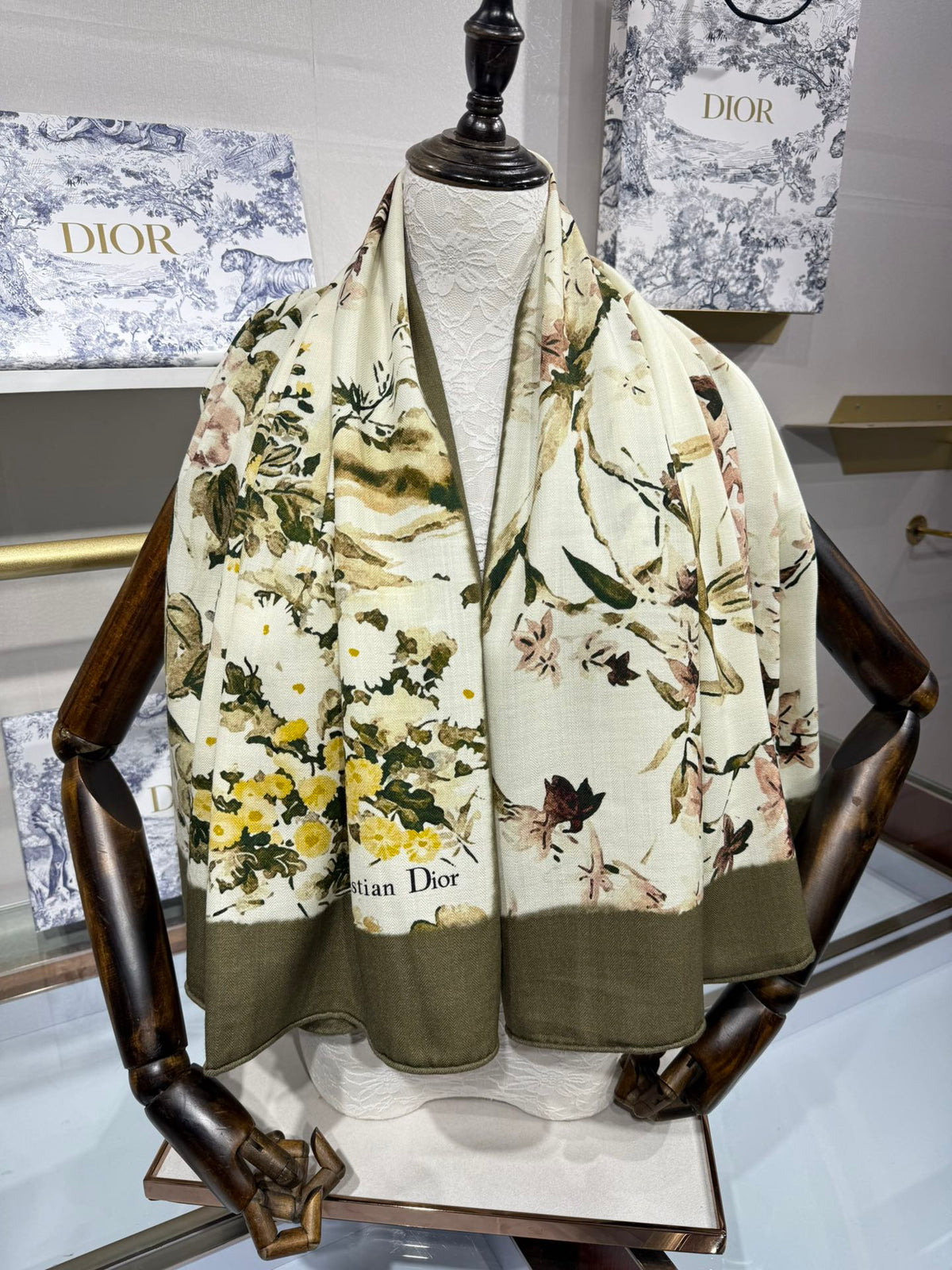 Dior 2026 Floral Scarf 140cm White Mix Moss Green Silk And Wool 190290