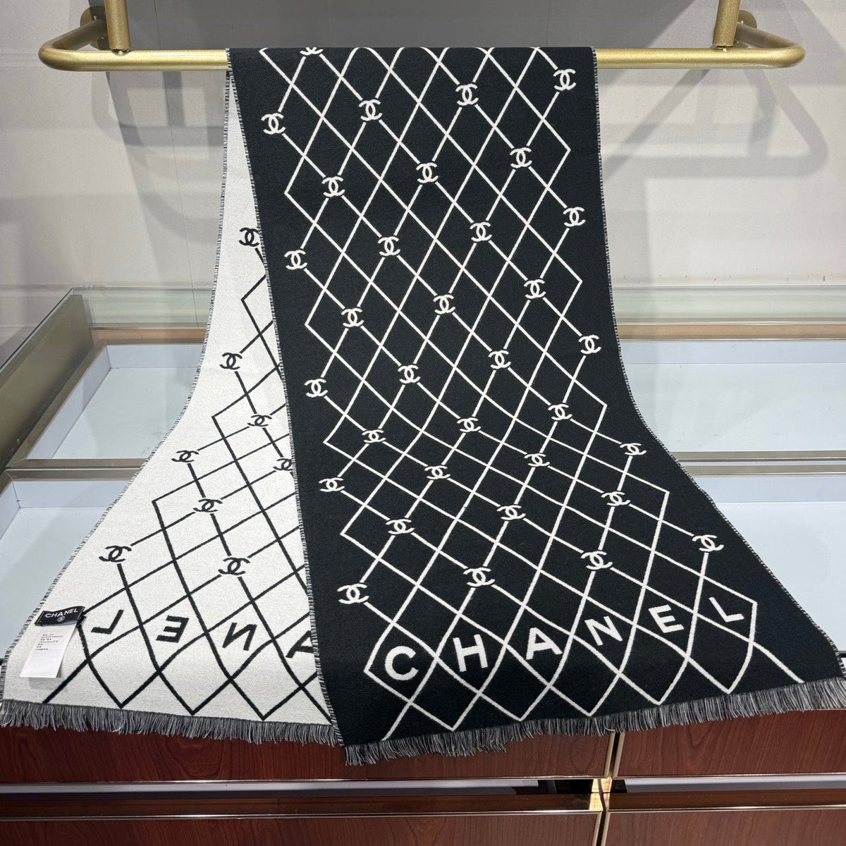 Chanel 2026 Quilted Scarf 190cm Cashmere 217120